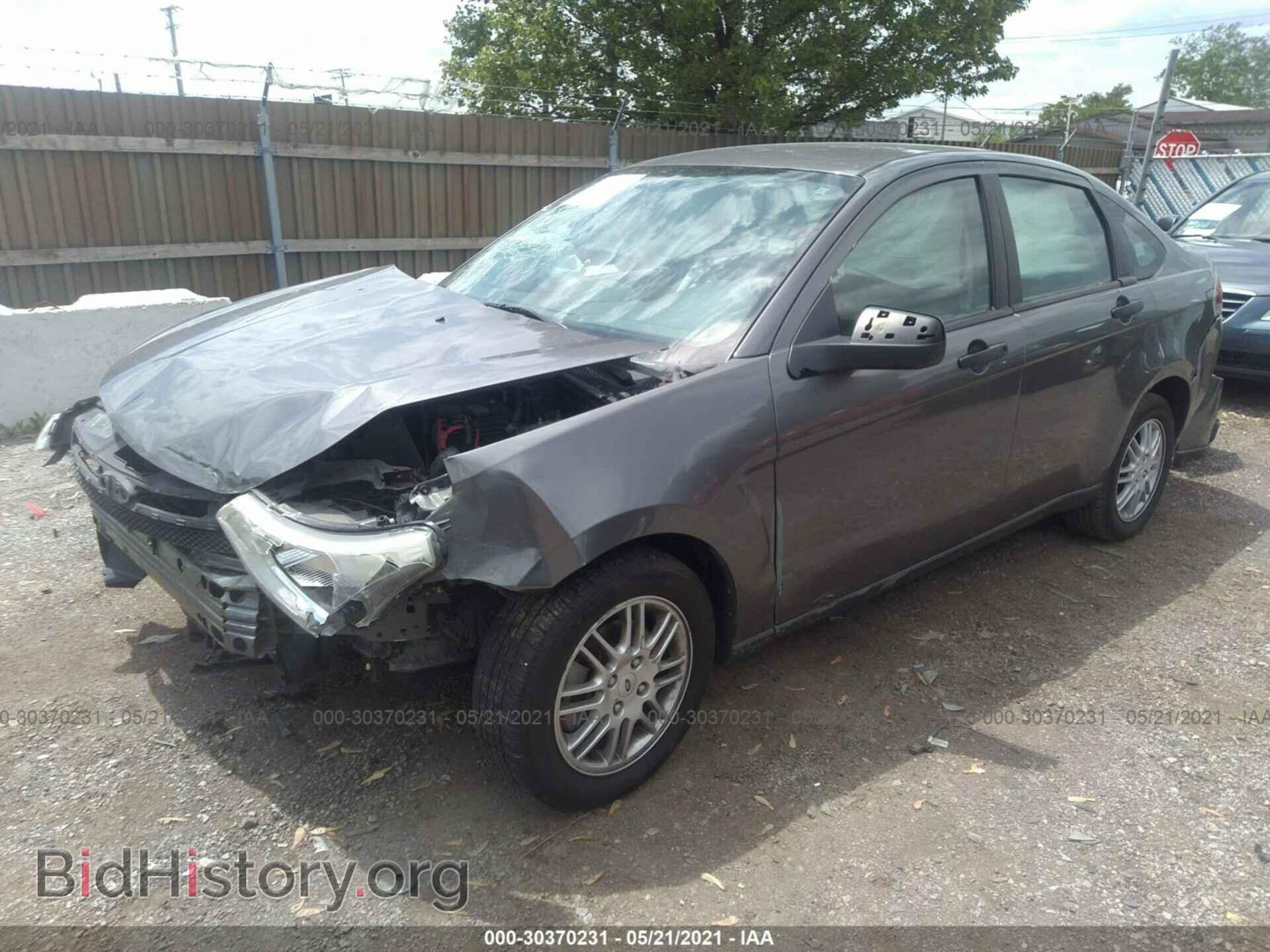 2011 FORD FOCUS - VIN: 1FAHP3FN1BW160820 - Фото 2