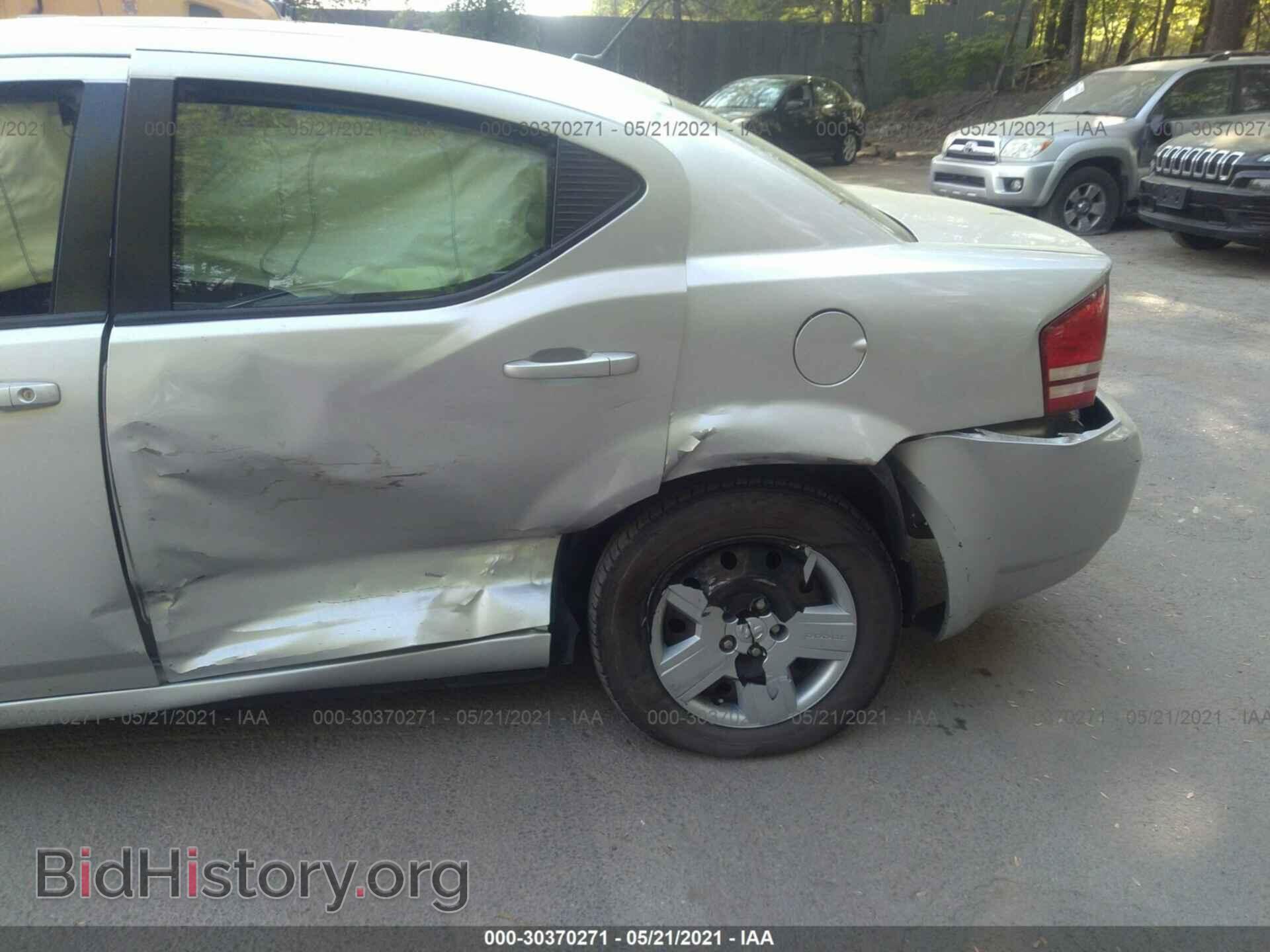 2010 DODGE AVENGER - VIN: 1B3CC4FB5AN135890 - Photo 6