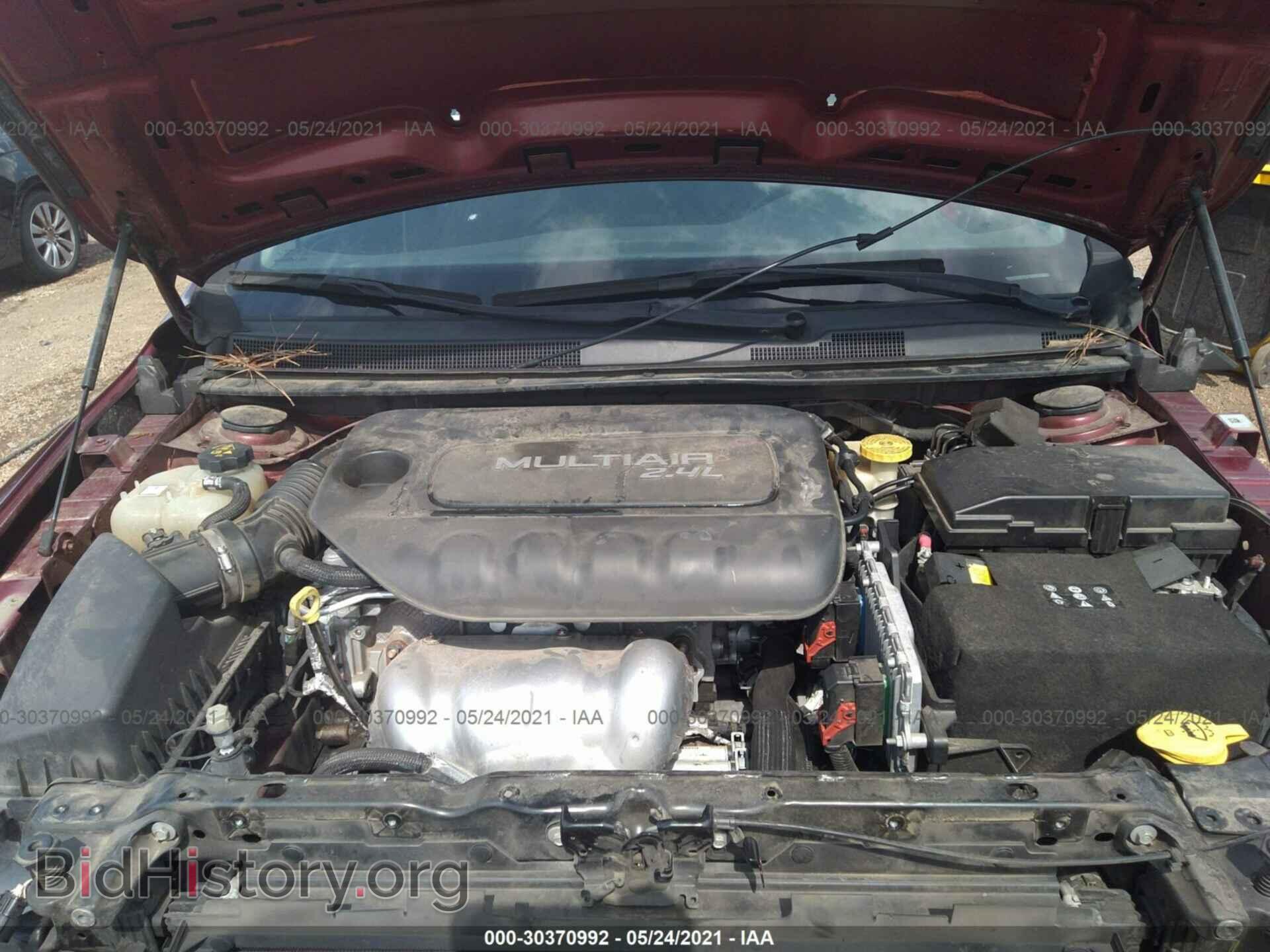 2015 CHRYSLER 200 - VIN: 1C3CCCAB5FN718620 - Фото 10