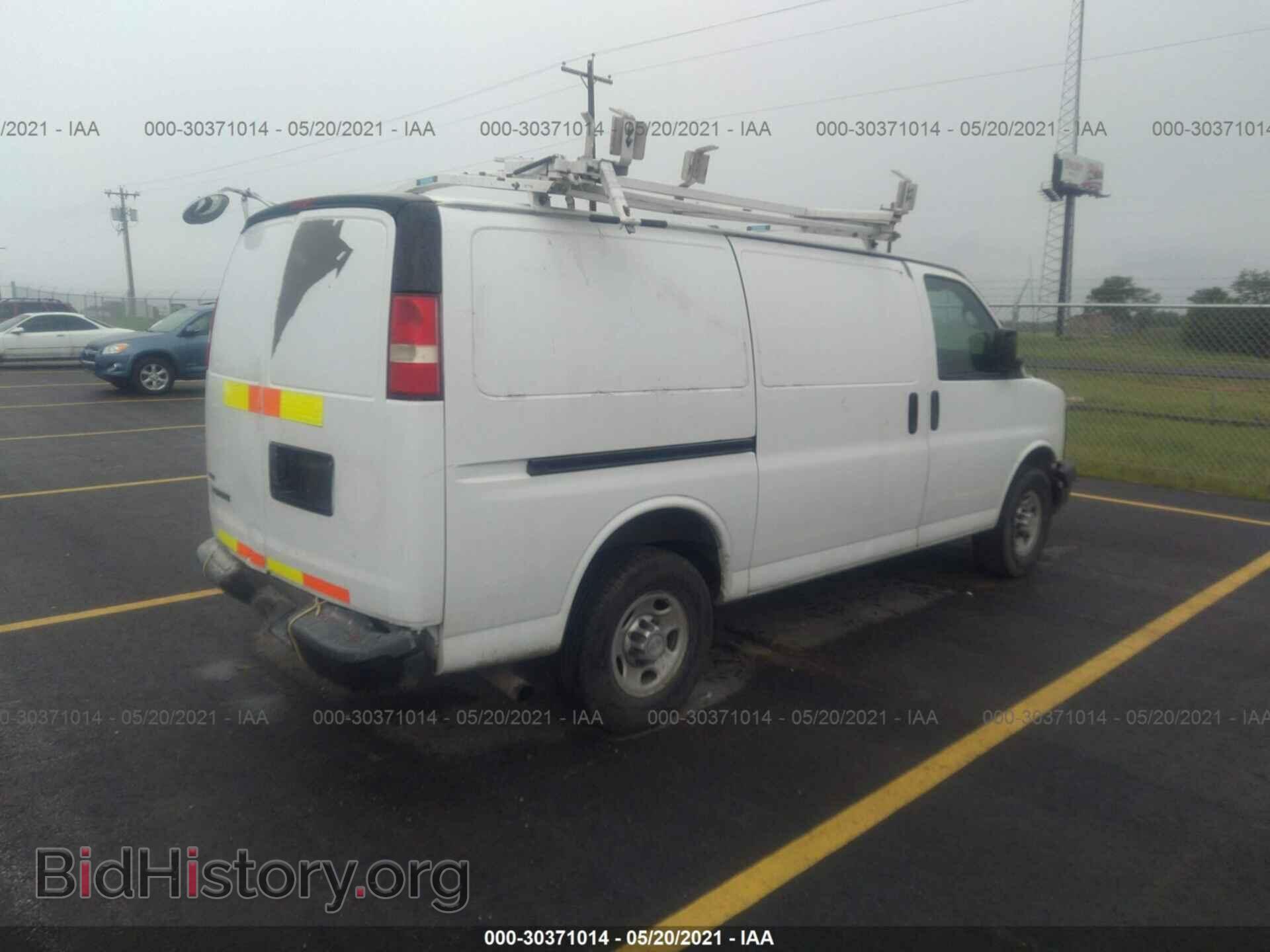 2010 CHEVROLET EXPRESS CARGO VAN - VIN: 1GCZGFBA3A1157884 - Фото 4