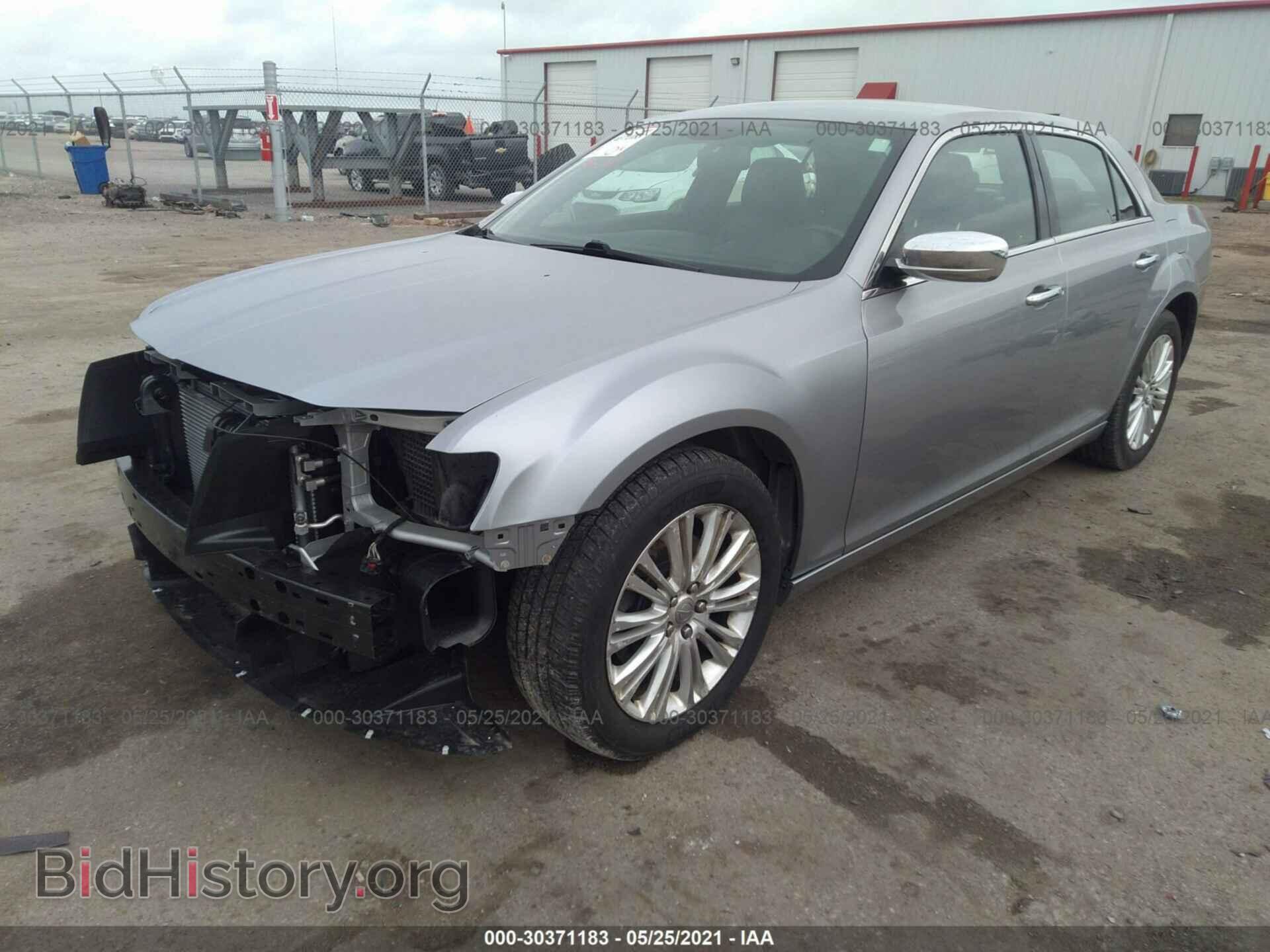 2014 CHRYSLER 300 - VIN: 2C3CCAKG3EH200995 - Фото 2