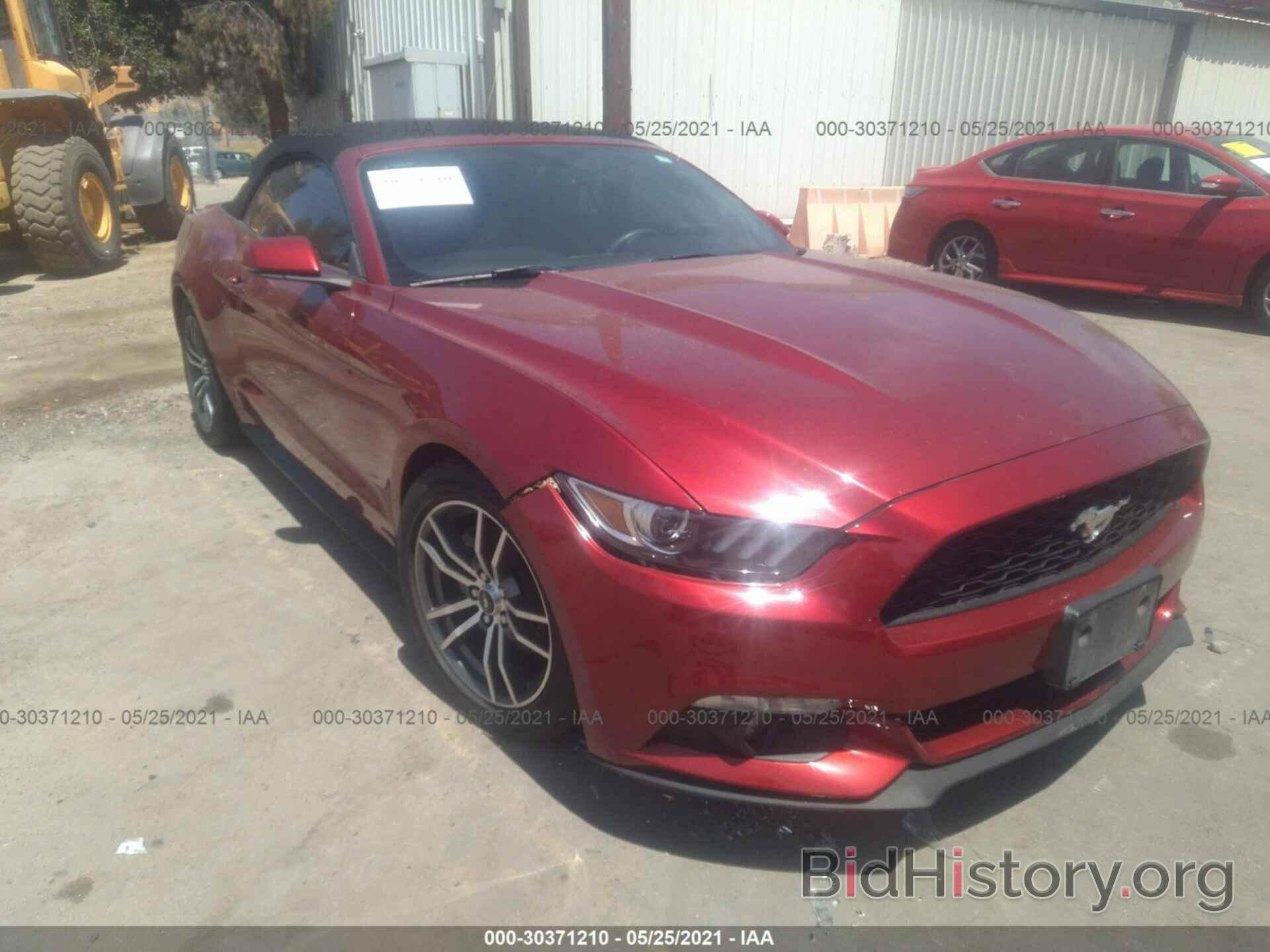 Photo 1FATP8UH8G5285122 - FORD MUSTANG 2016