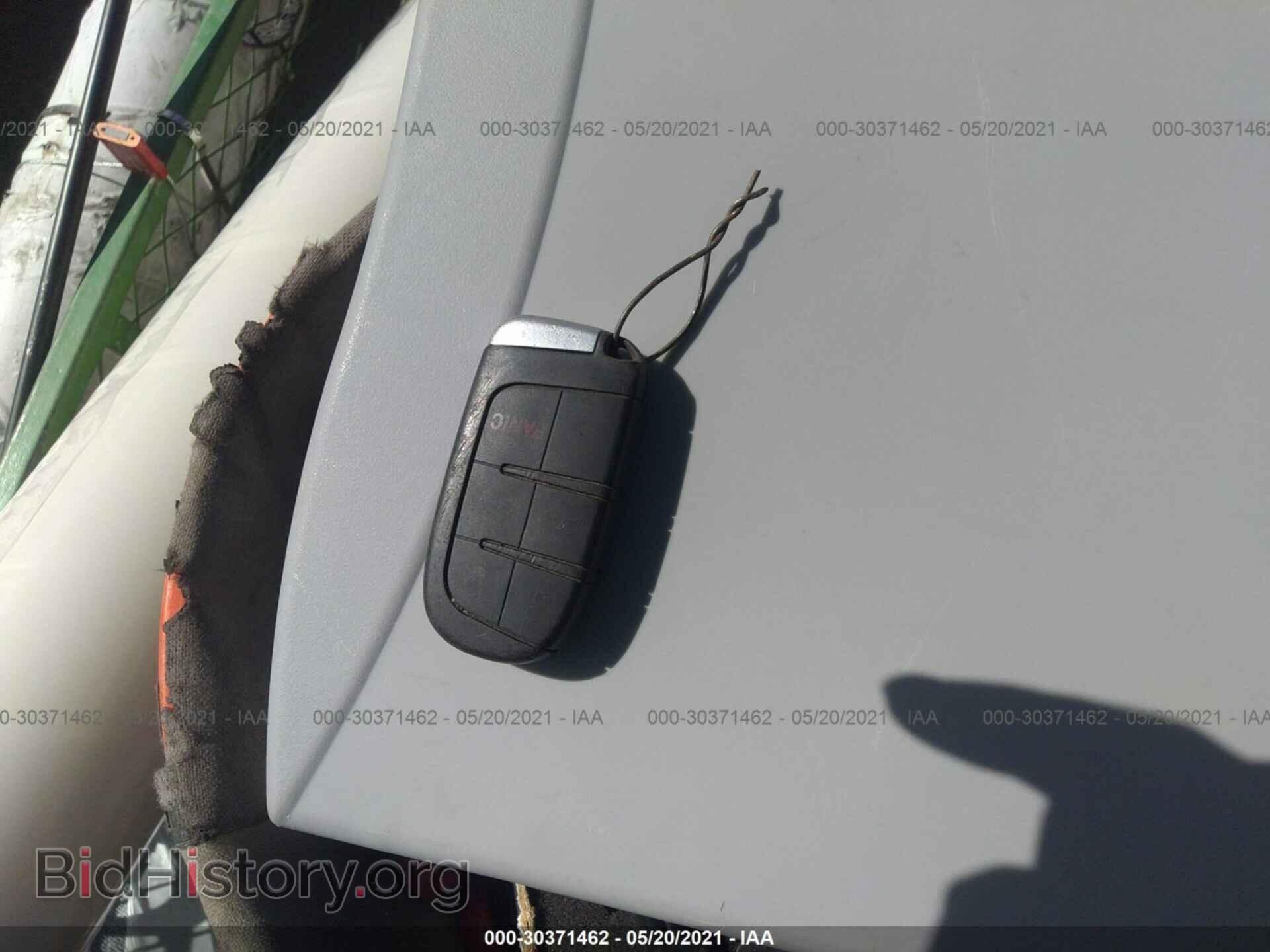 2013 CHRYSLER 300 - VIN: 2C3CCAET3DH513150 - Фото 11