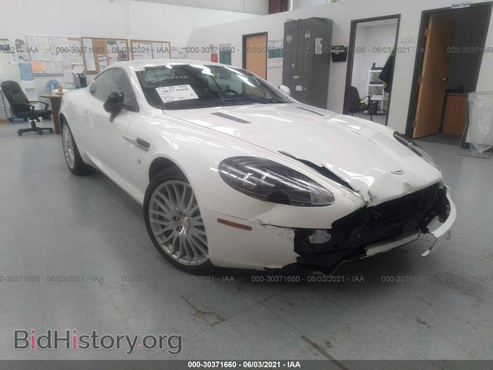 Фотография SCFFDAAE7BGA13082 - ASTON MARTIN DB9 2011