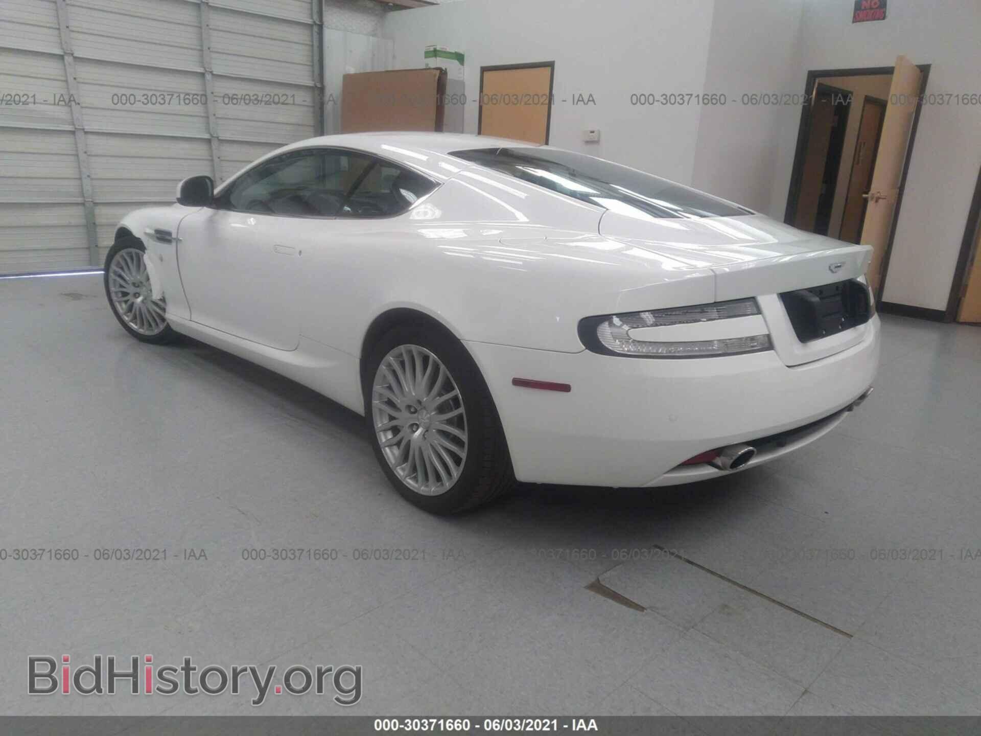 2011 ASTON MARTIN DB9 - VIN: SCFFDAAE7BGA13082 - Фото 3