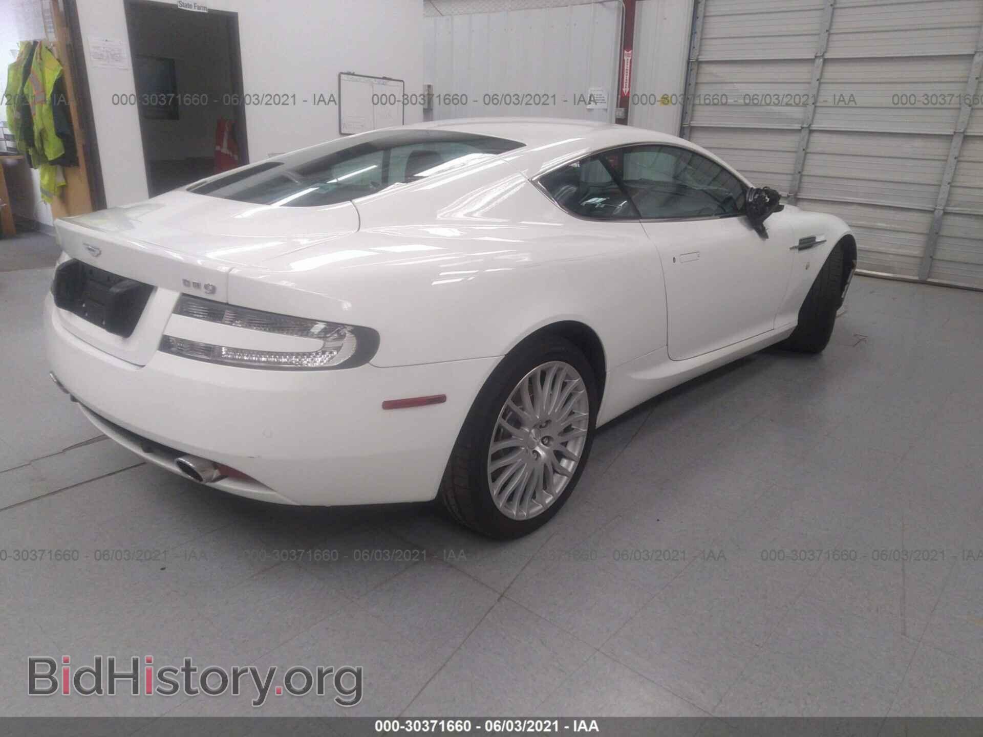 2011 ASTON MARTIN DB9 - VIN: SCFFDAAE7BGA13082 - Фото 4