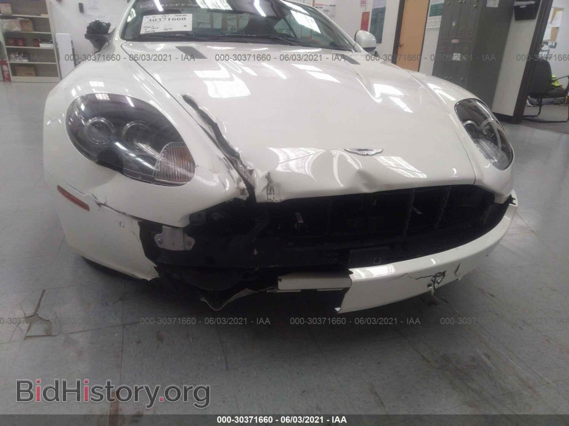 2011 ASTON MARTIN DB9 - VIN: SCFFDAAE7BGA13082 - Фото 6