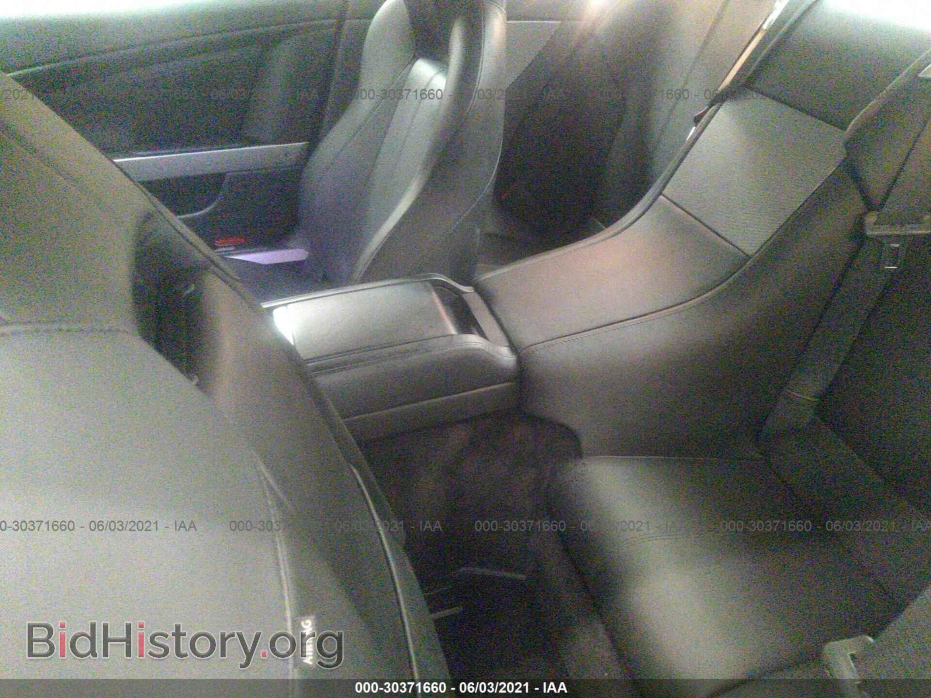 2011 ASTON MARTIN DB9 - VIN: SCFFDAAE7BGA13082 - Фото 8