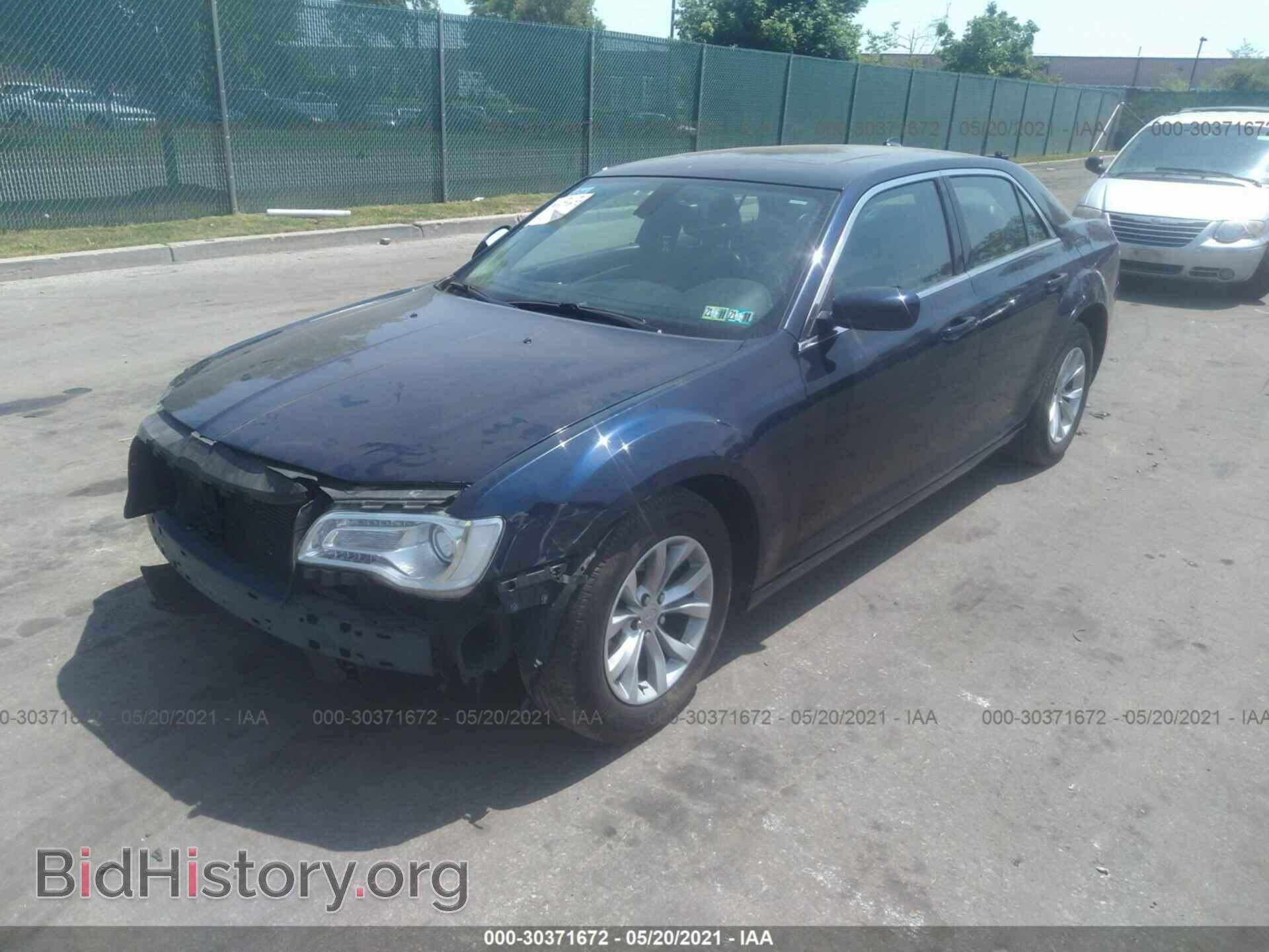 2015 CHRYSLER 300 - VIN: 2C3CCAAG4FH833105 - Фото 2