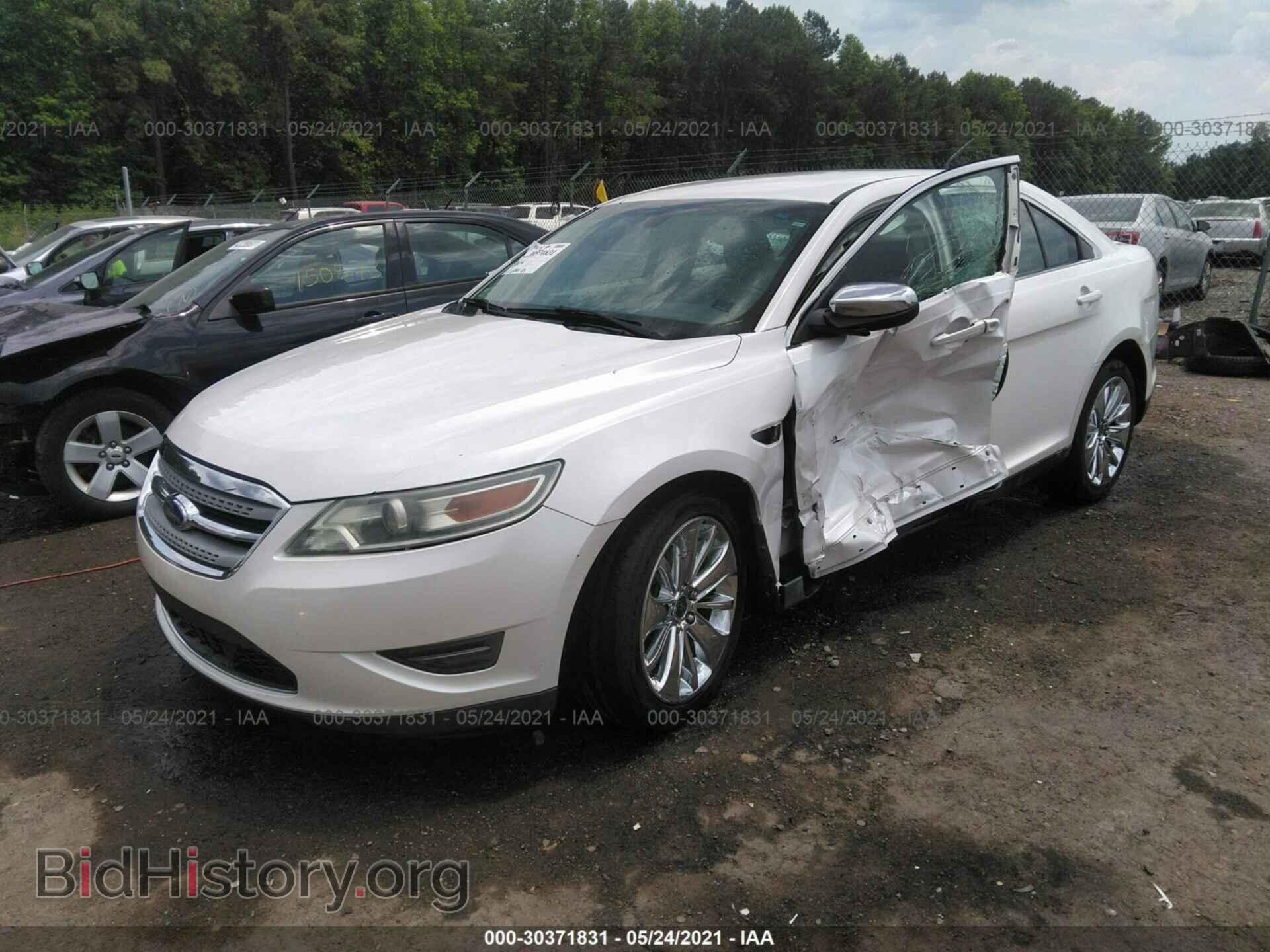 2010 FORD TAURUS - VIN: 1FAHP2FW5AG131560 - Фото 2