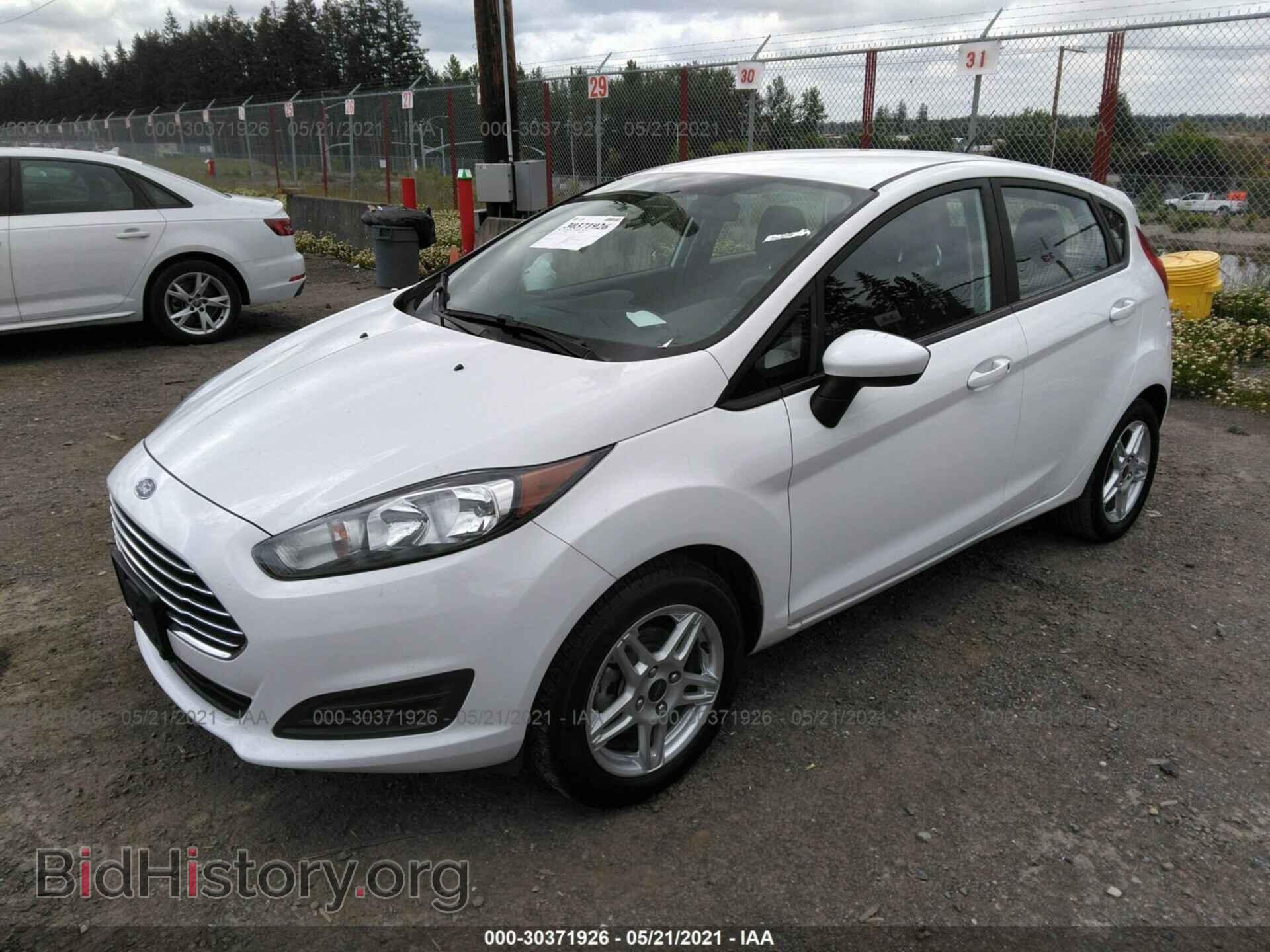 2017 FORD FIESTA - VIN: 3FADP4EJ4HM123997 - Фото 2