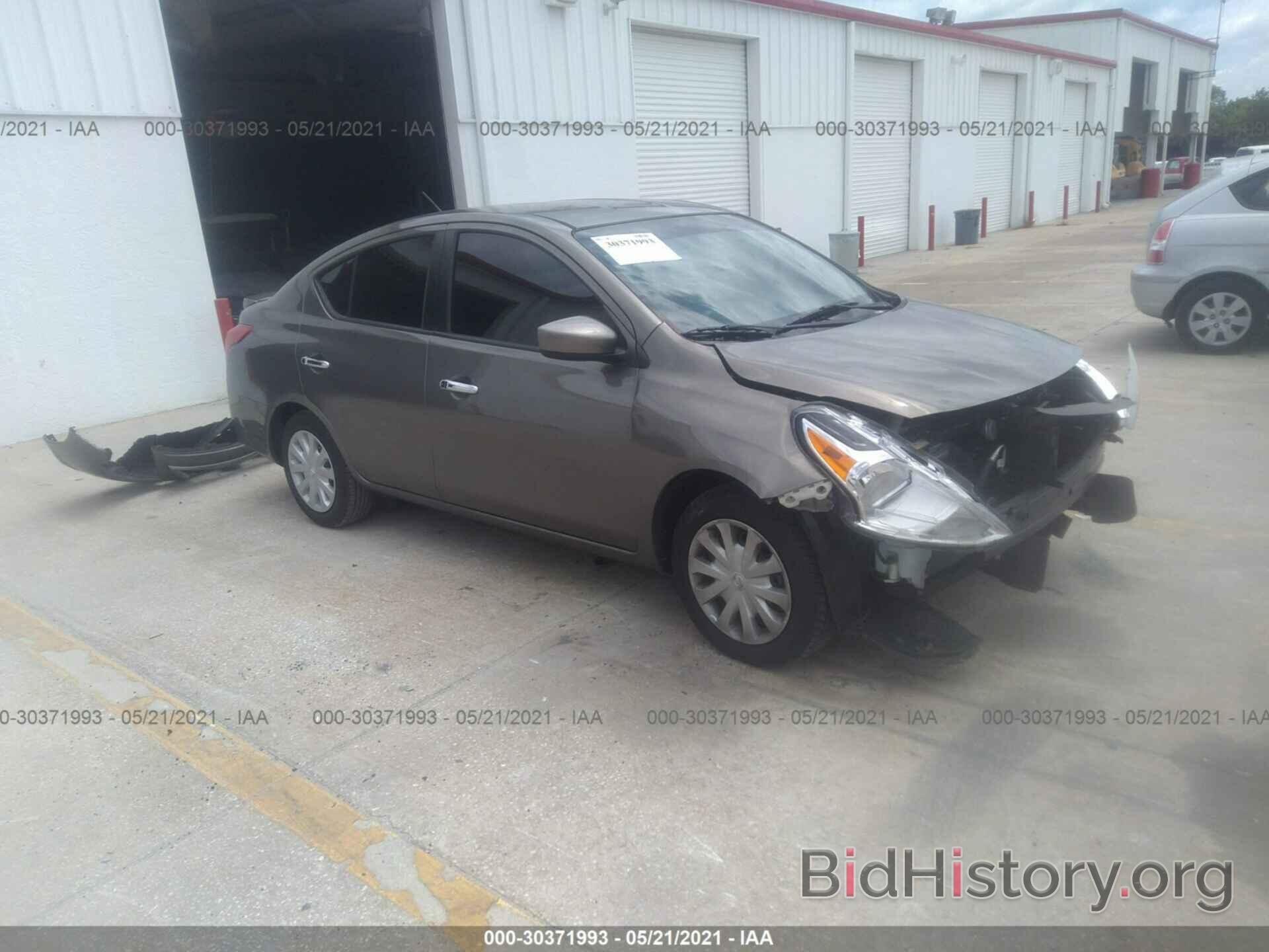 Photo 3N1CN7AP4HK430415 - NISSAN VERSA SEDAN 2017