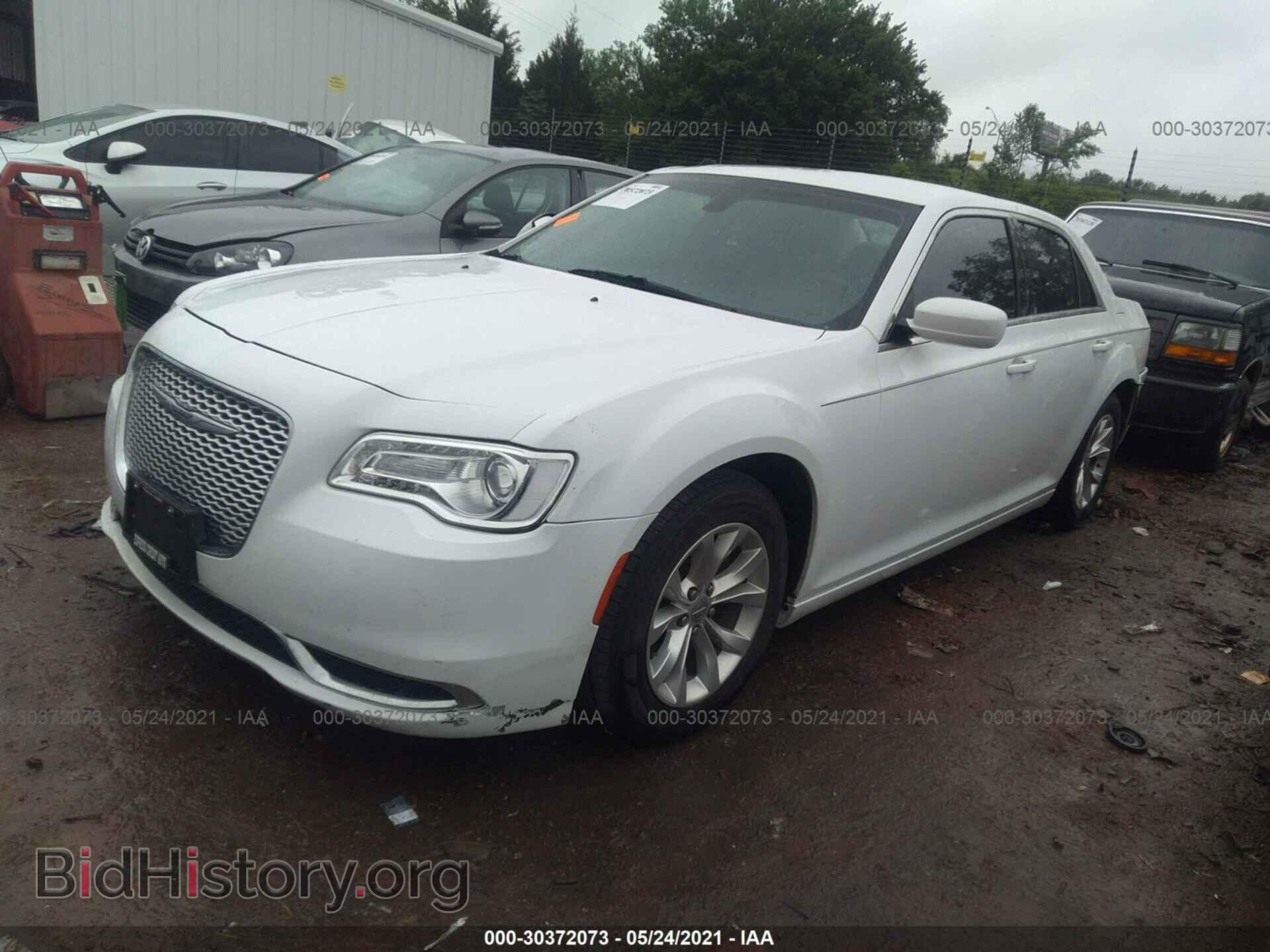 2016 CHRYSLER 300 - VIN: 2C3CCAAG4GH238269 - Фото 2