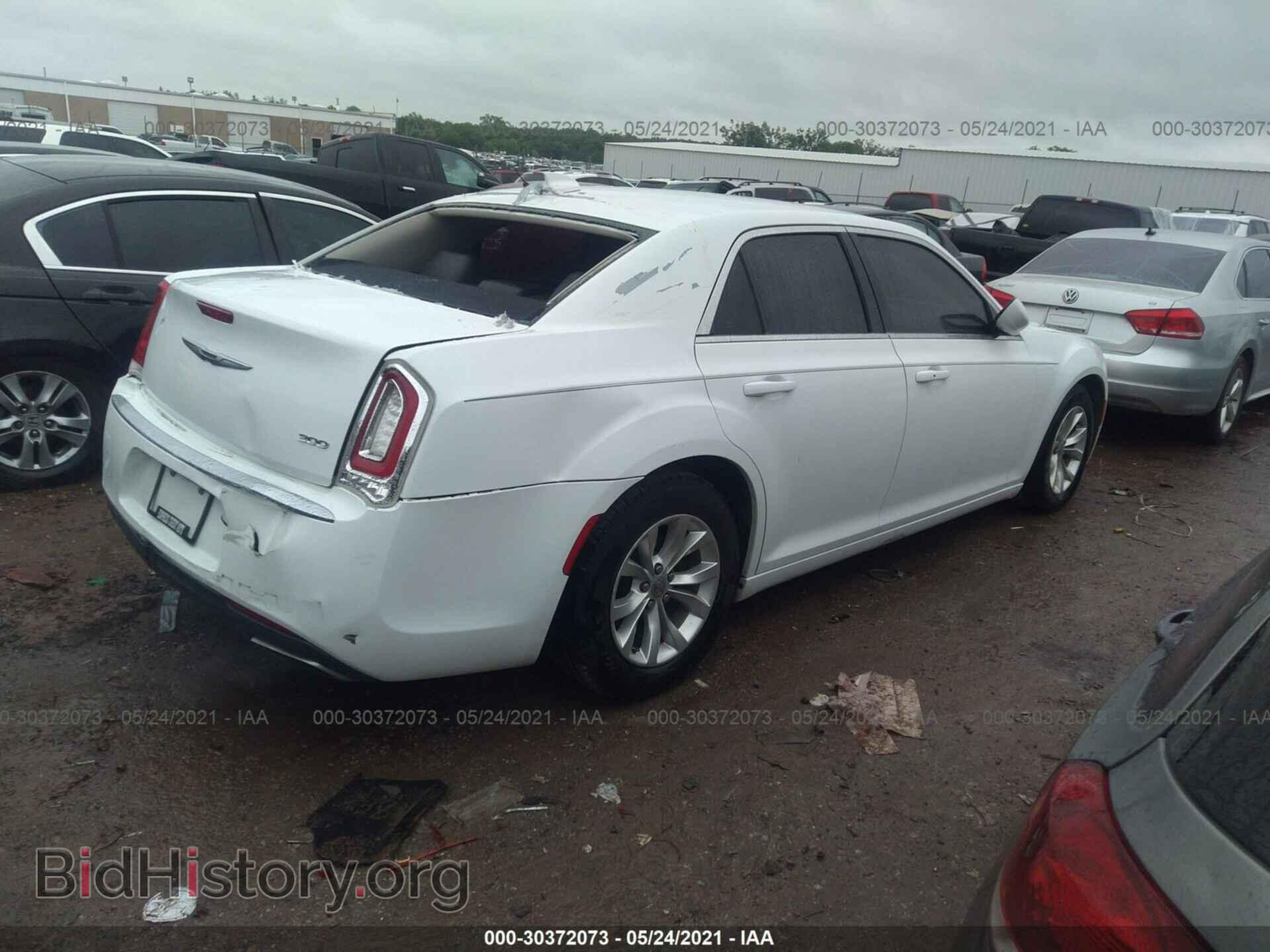 2016 CHRYSLER 300 - VIN: 2C3CCAAG4GH238269 - Фото 4