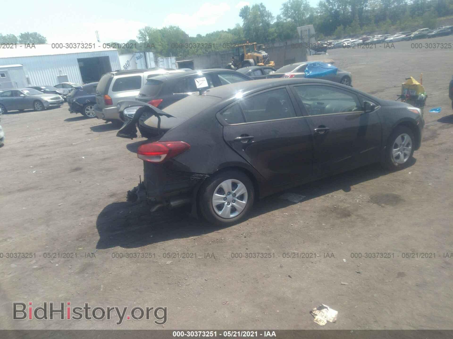 2017 KIA FORTE - VIN: 3KPFL4A78HE047199 - Photo 4