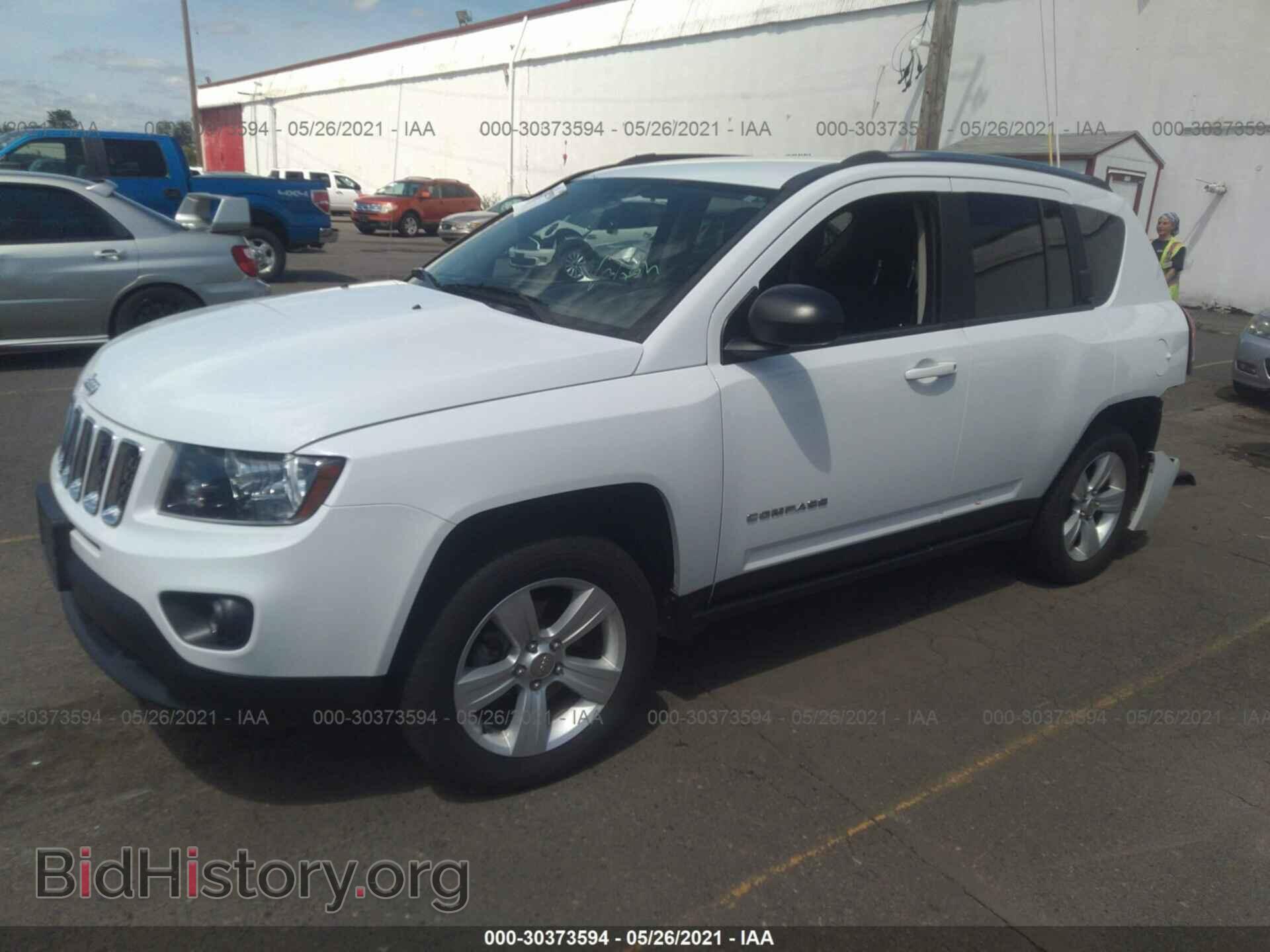 2014 JEEP COMPASS - VIN: 1C4NJDBB8ED880325 - Photo 2