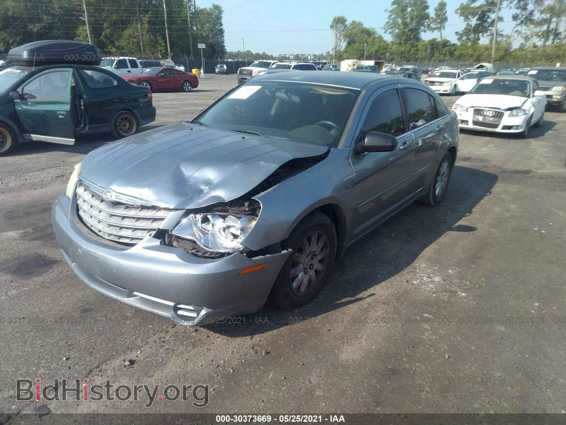 2009 CHRYSLER SEBRING - VIN: 1C3LC46B69N530501 - Фото 2