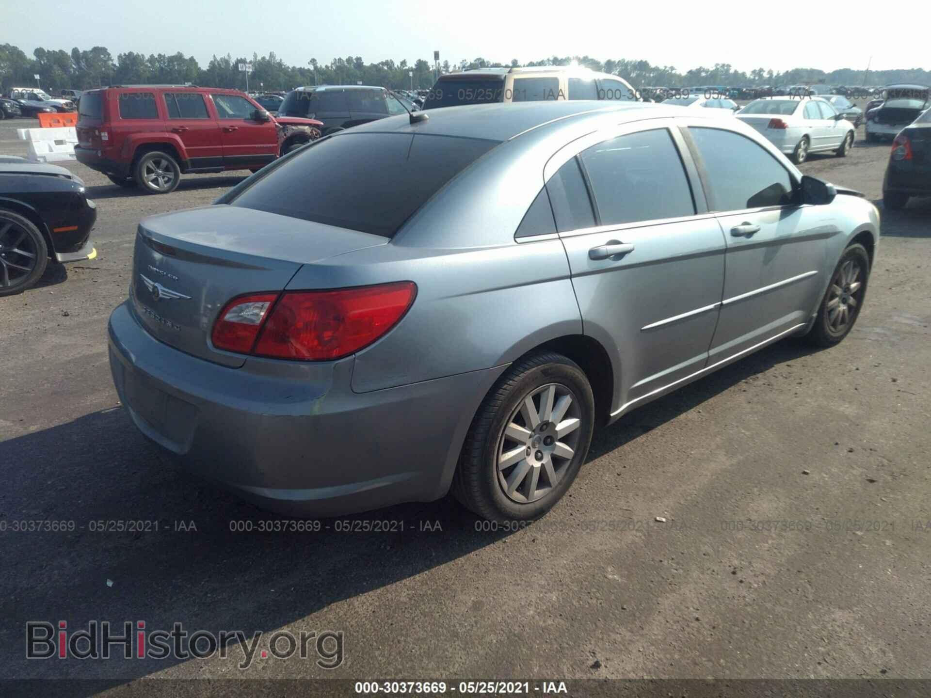2009 CHRYSLER SEBRING - VIN: 1C3LC46B69N530501 - Фото 4
