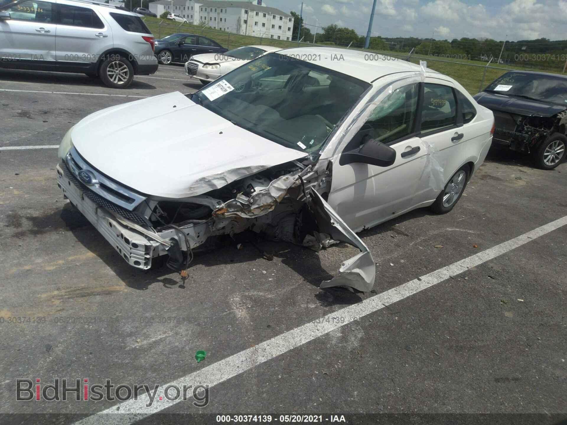 2010 FORD FOCUS - VIN: 1FAHP3EN5AW139355 - Фото 2