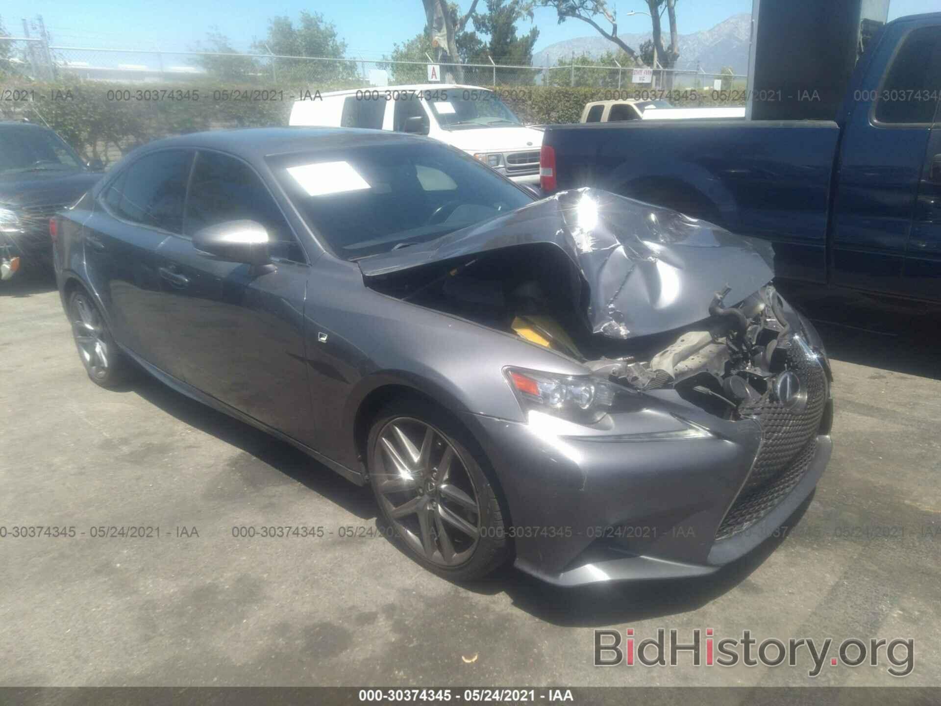 Photo JTHBA1D21G5023631 - LEXUS IS 200T 2016