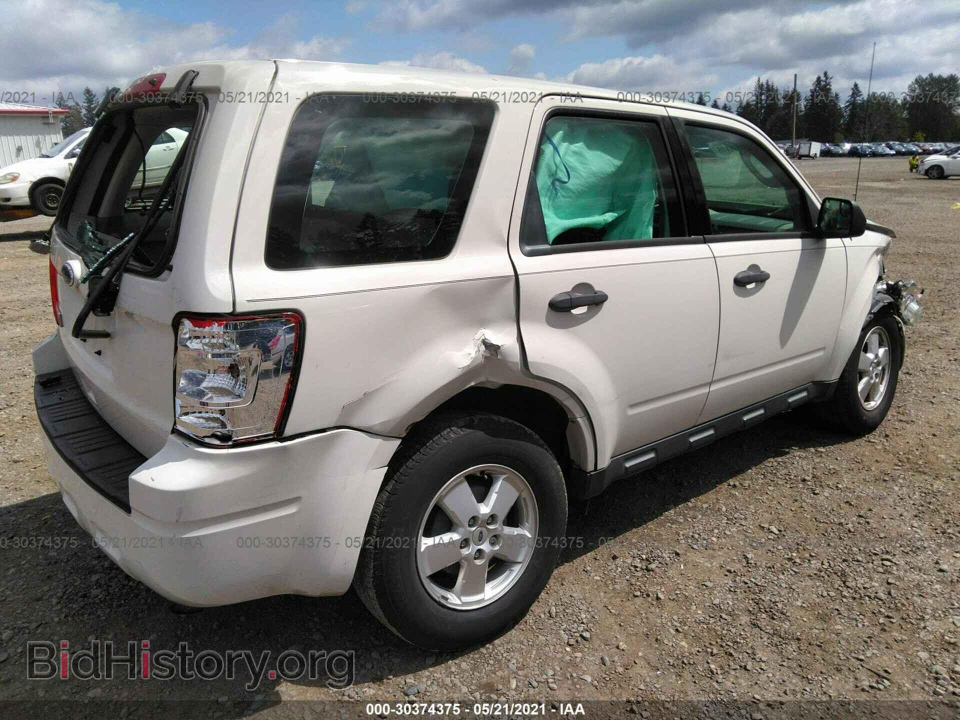 2011 FORD ESCAPE - VIN: 1FMCU0C76BKA27054 - Фото 4
