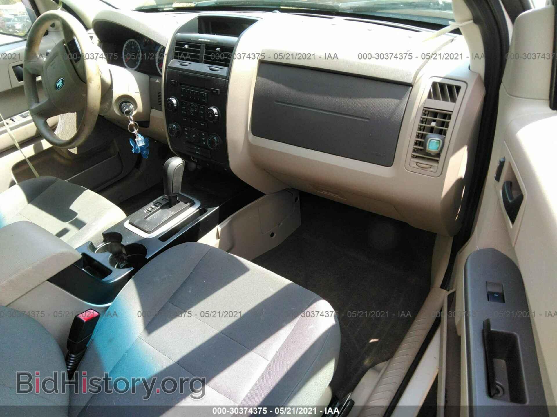 2011 FORD ESCAPE - VIN: 1FMCU0C76BKA27054 - Фото 5