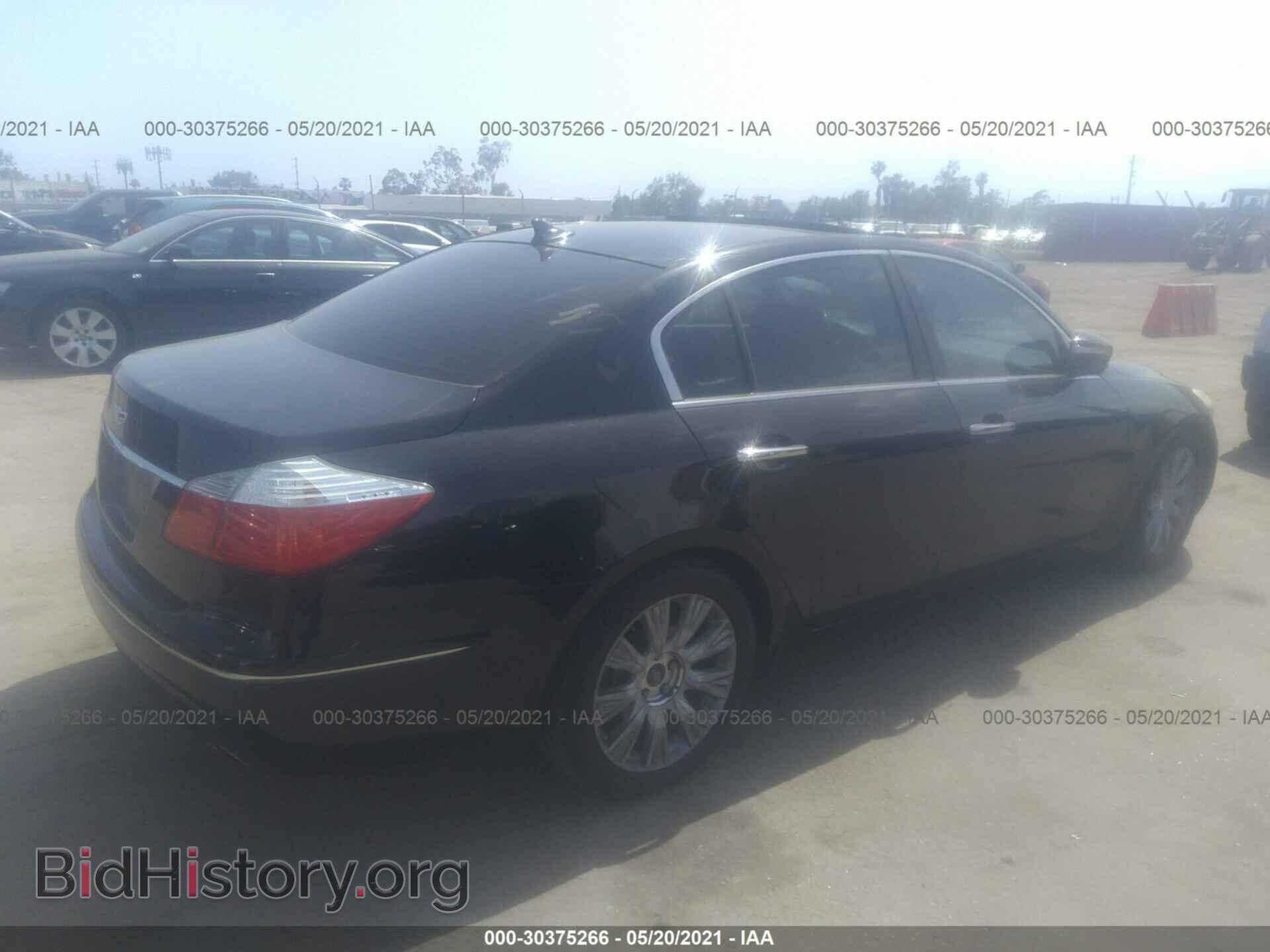 2009 HYUNDAI GENESIS - VIN: KMHGC46E39U062977 - Фото 4