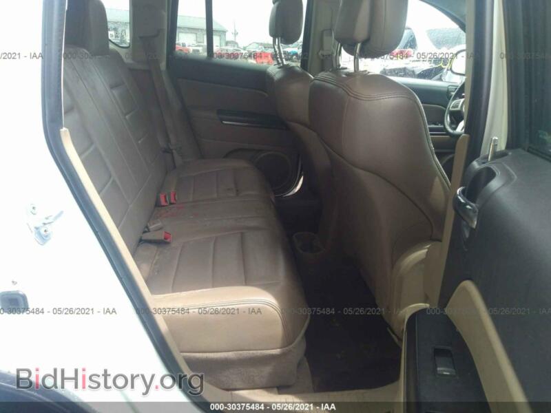 2012 Jeep COMPASS (VIN 1C4NJCCBXCD601513) — photo 8 of 11