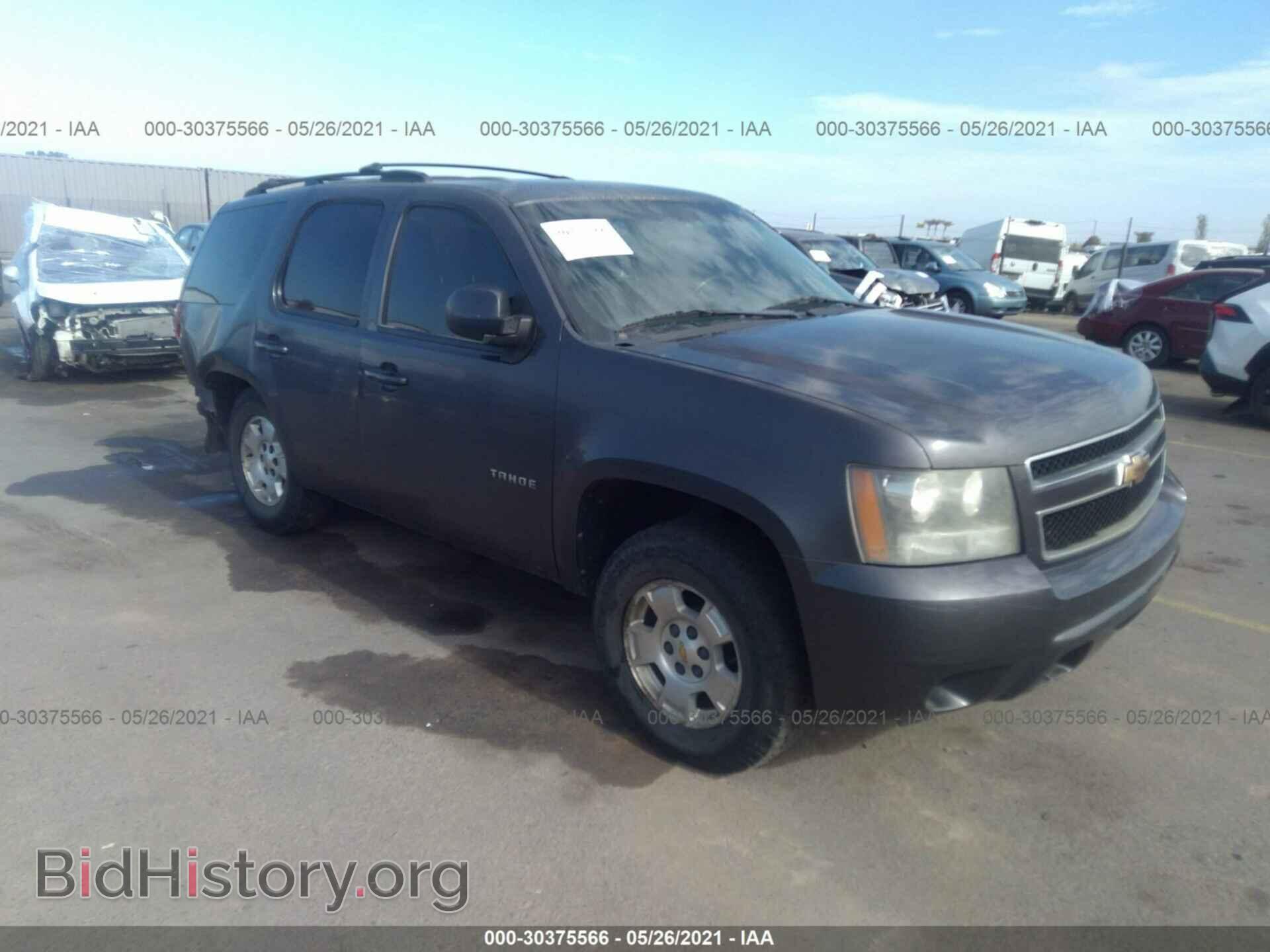 Photo 1GNSKAE00BR199154 - CHEVROLET TAHOE 2011