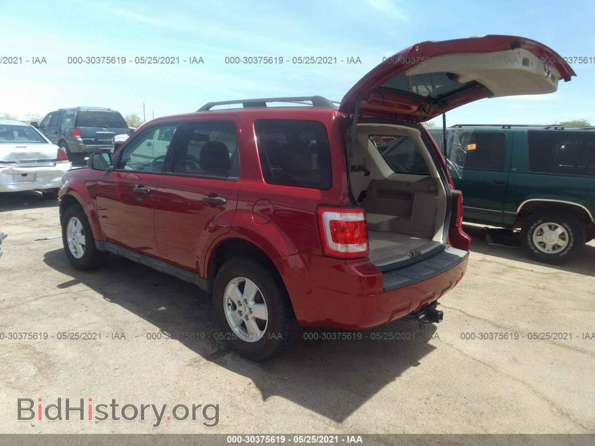 2011 FORD ESCAPE - VIN: 1FMCU9DG5BKB20456 - Фото 3