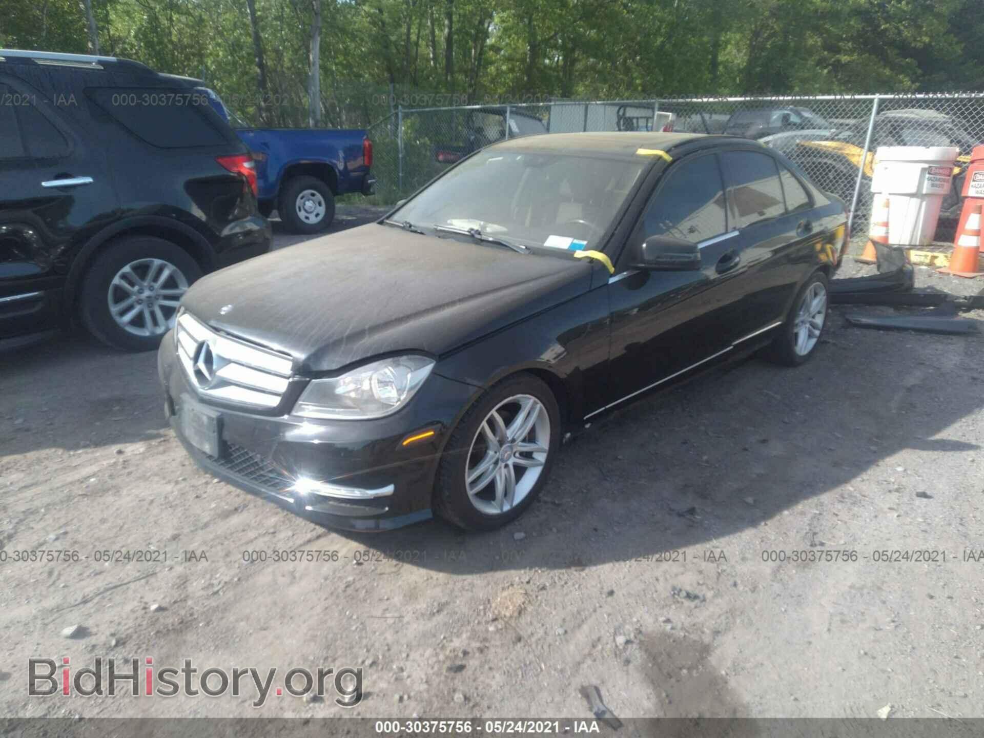 2012 MERCEDES-BENZ C-CLASS - VIN: WDDGF8BB0CR206385 - Фото 2