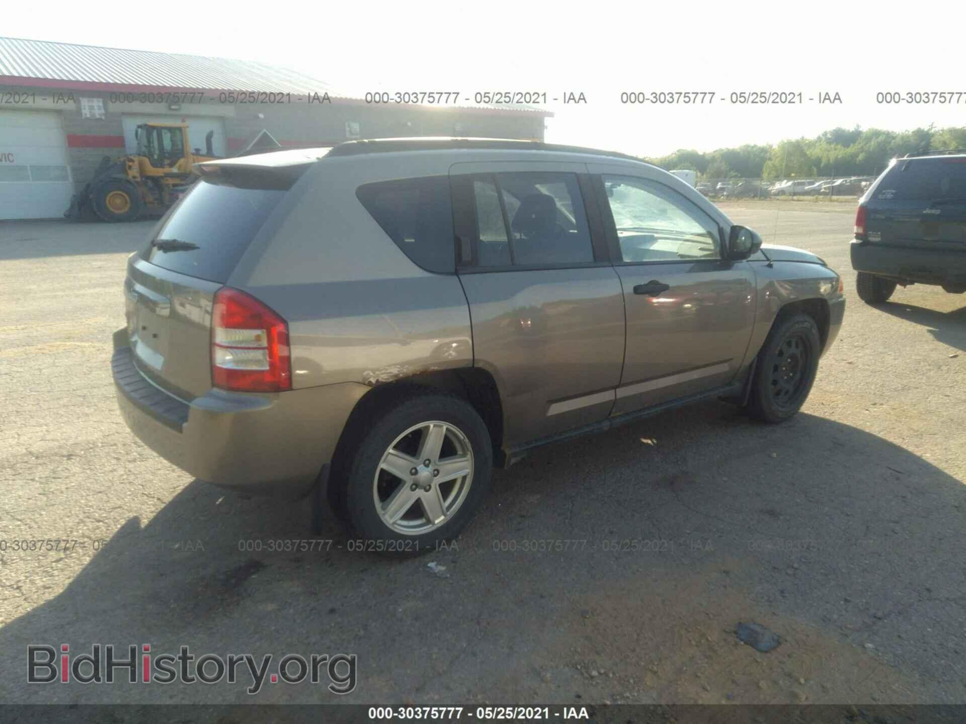 2007 JEEP COMPASS - VIN: 1J8FF47W67D377406 - Фото 4