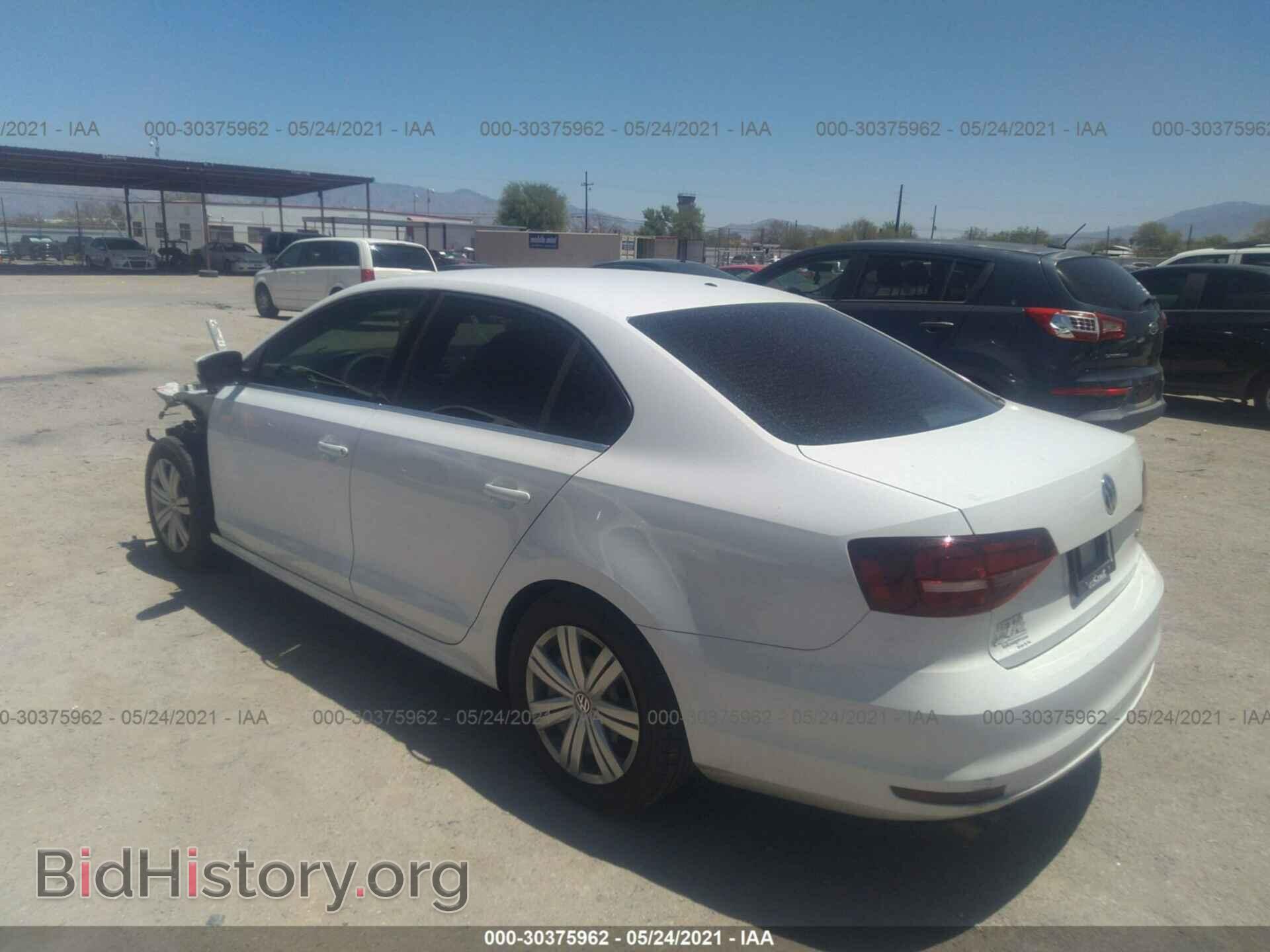 2017 VOLKSWAGEN JETTA - VIN: 3VW2B7AJ2HM404460 - Фото 3