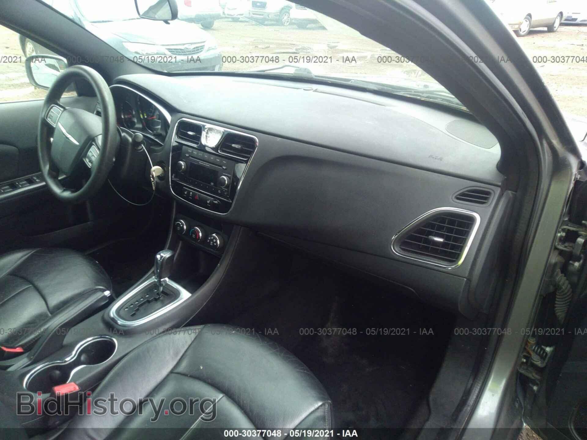 2012 CHRYSLER 200 - VIN: 1C3CCBAB7CN105369 - Фото 5