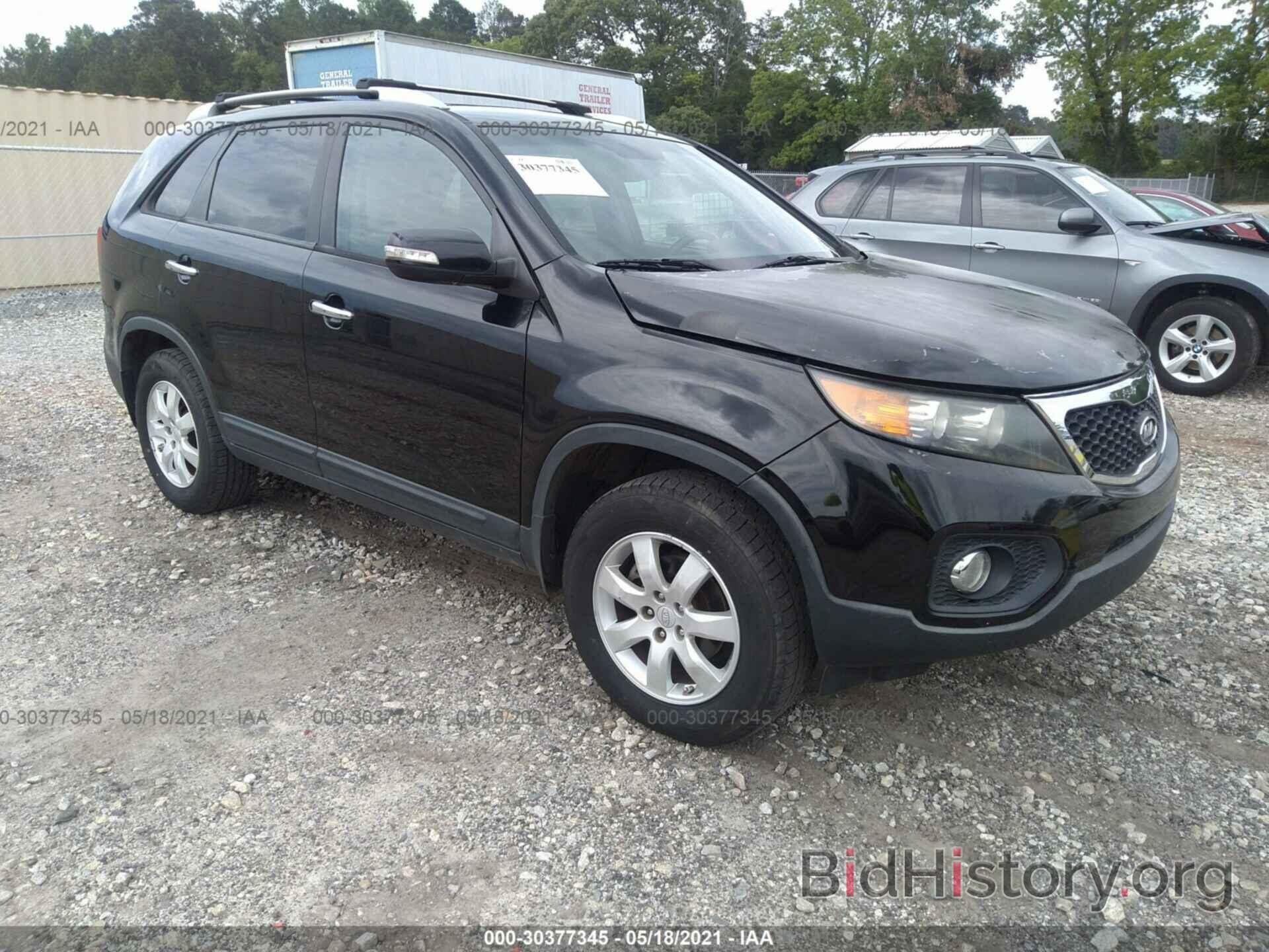 Photo 5XYKT4A15BG183567 - KIA SORENTO 2011