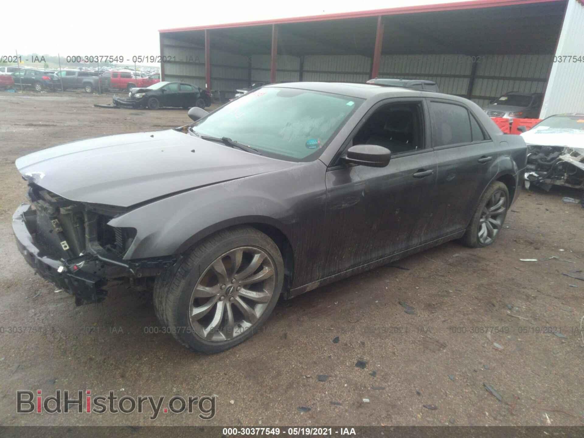 2014 CHRYSLER 300 - VIN: 2C3CCABG1EH331097 - Фото 2