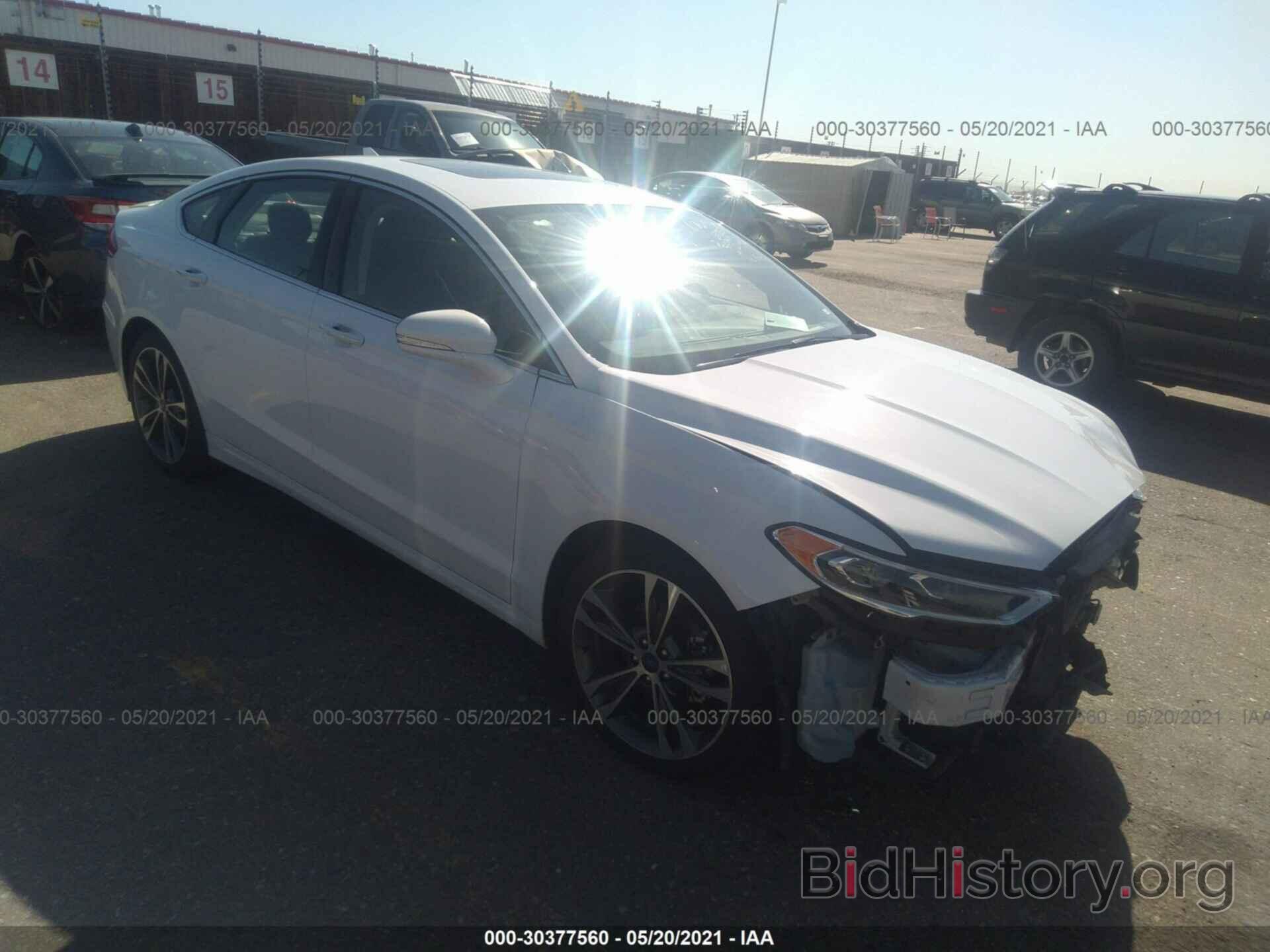 Photo 3FA6P0D95LR137556 - FORD FUSION 2020