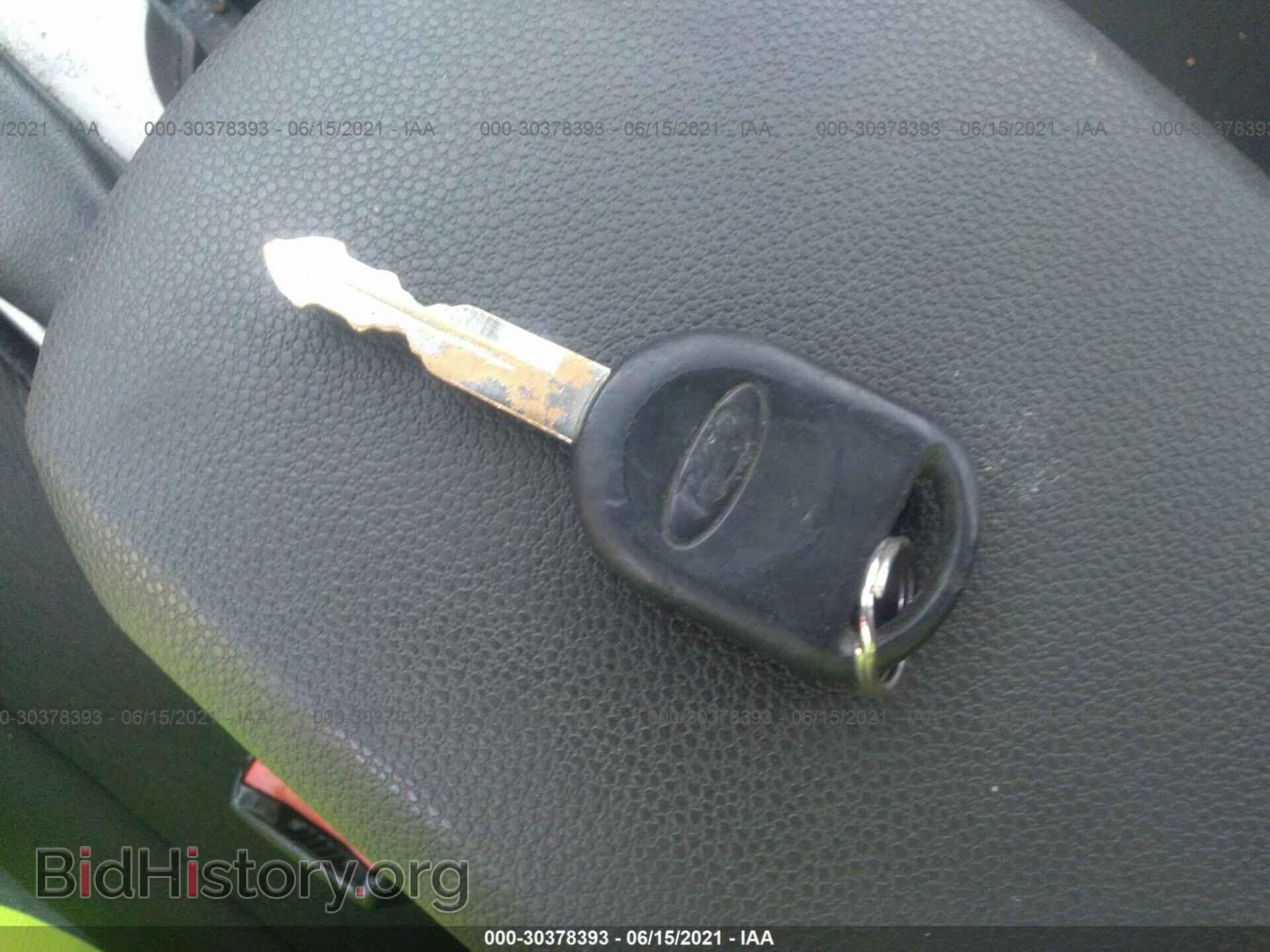 2008 FORD FOCUS - VIN: 1FAHP35NX8W190294 - Фото 11