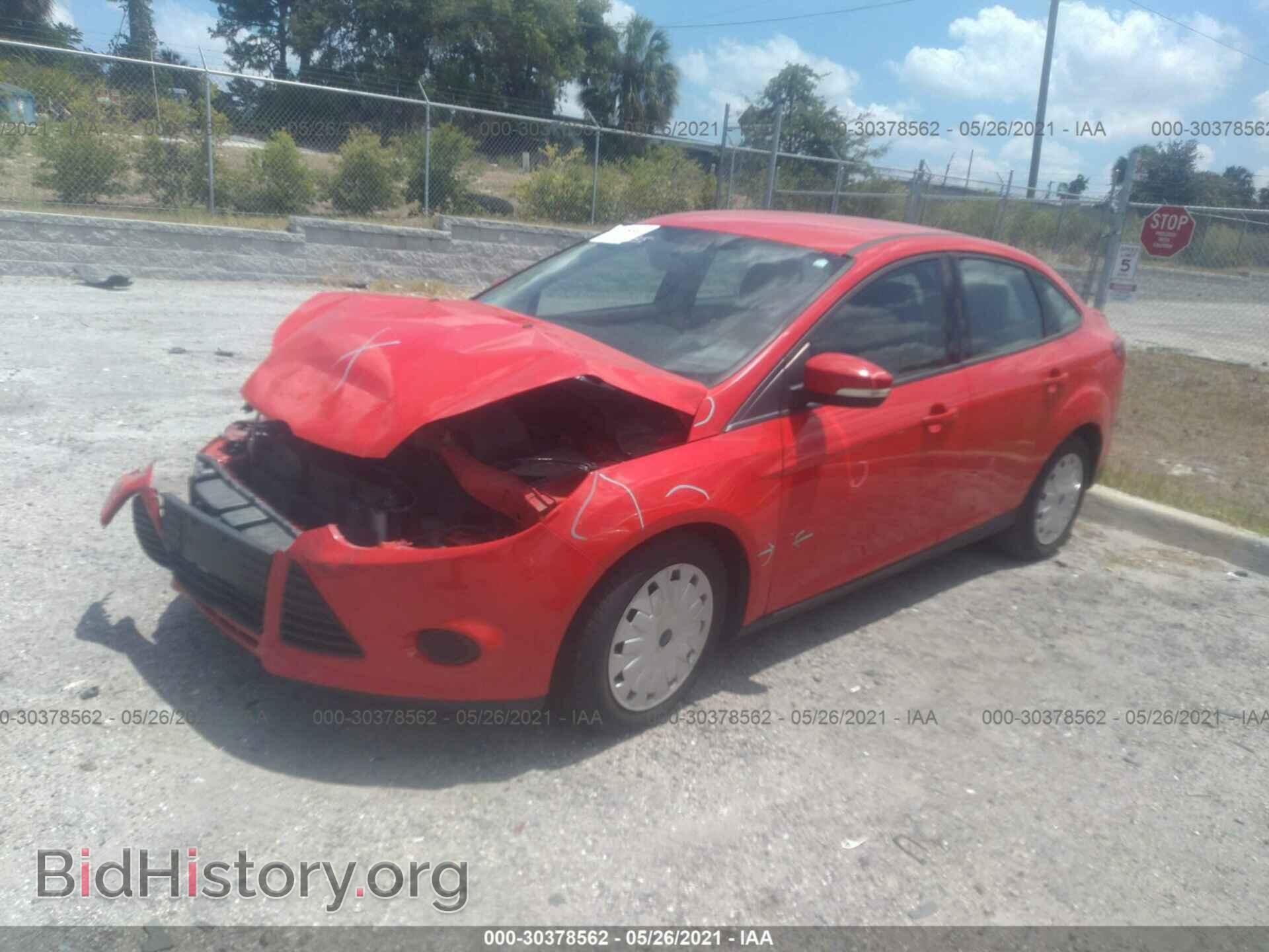 2013 FORD FOCUS - VIN: 1FADP3F22DL219463 - Фото 2