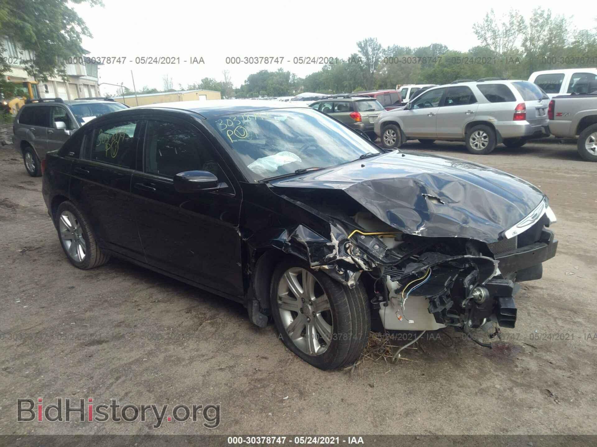 Photo 1C3CCBAB1DN698650 - CHRYSLER 200 2013