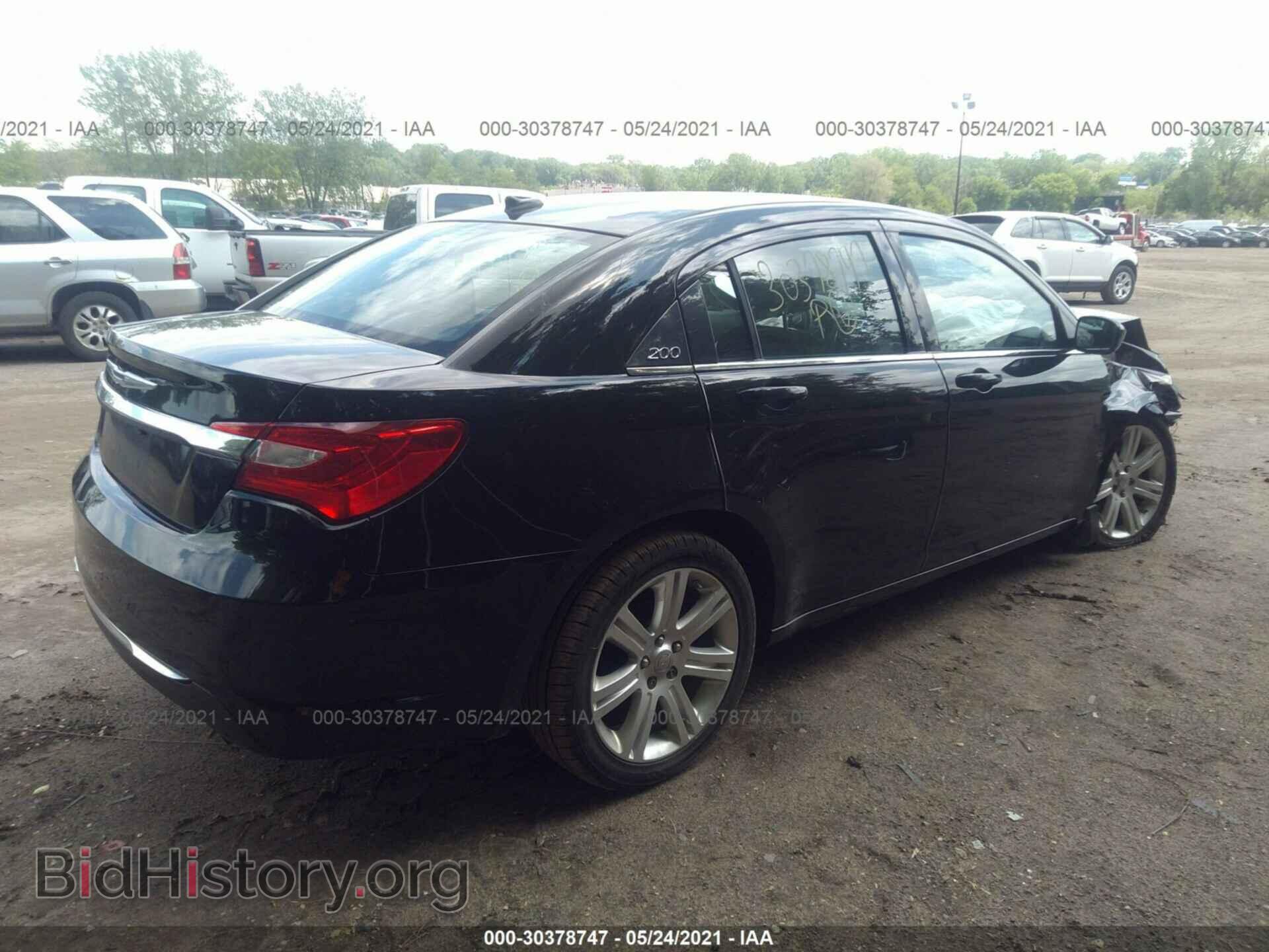 2013 CHRYSLER 200 - VIN: 1C3CCBAB1DN698650 - Фото 4