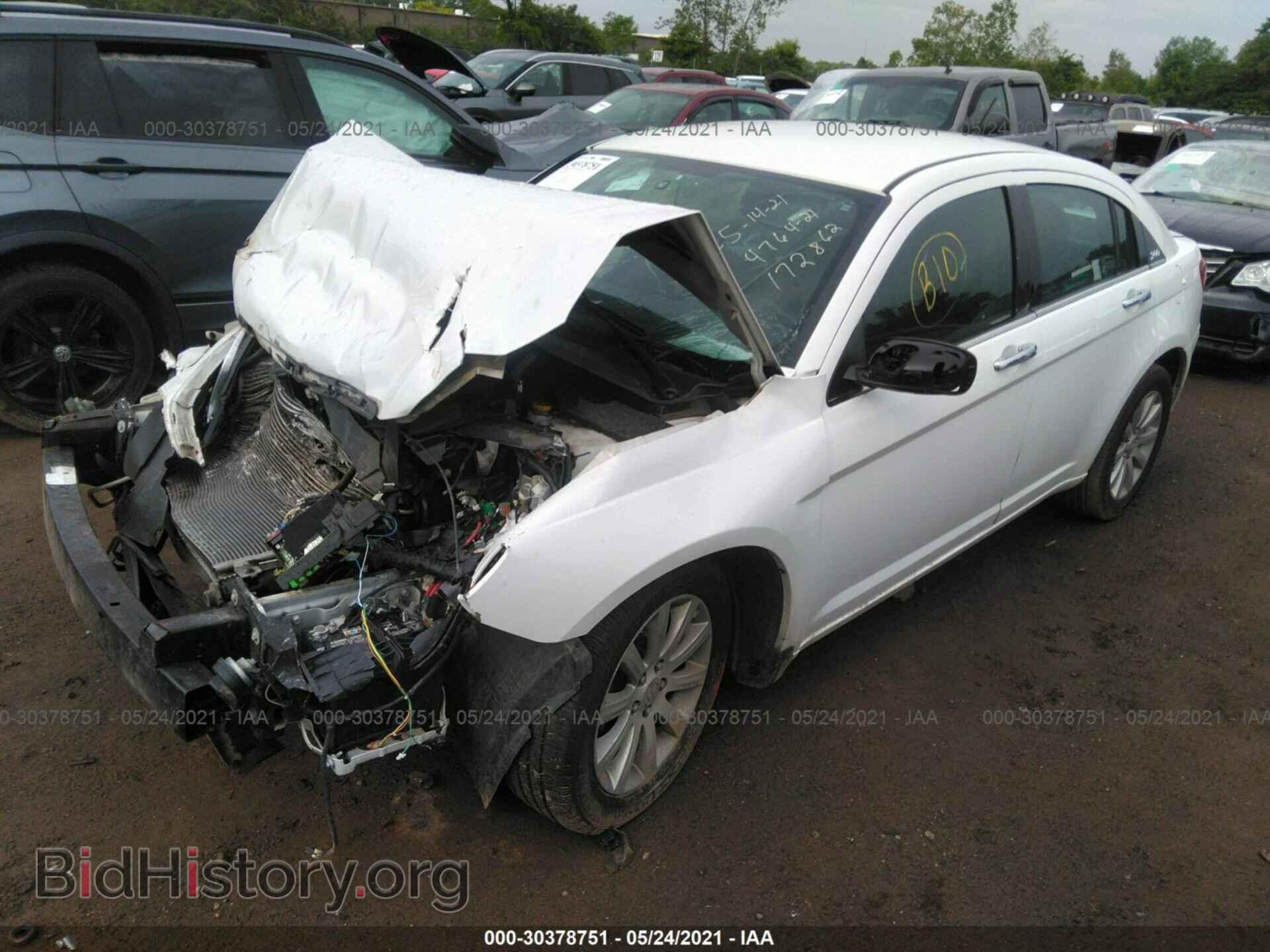 2014 CHRYSLER 200 - VIN: 1C3CCBCG2EN172862 - Фото 2