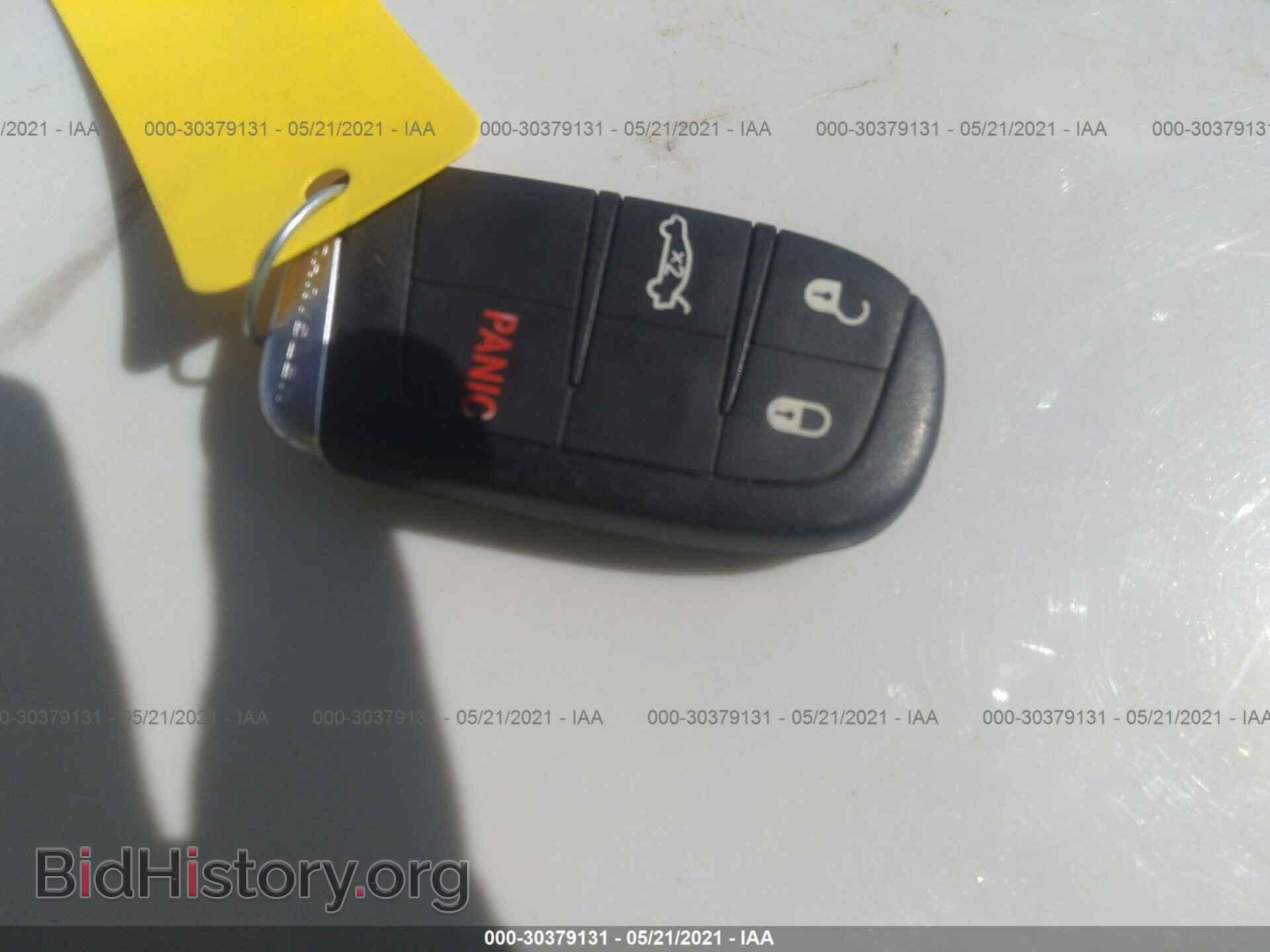 2012 CHRYSLER 300 - VIN: 2C3CCAAG0CH241910 - Фото 11