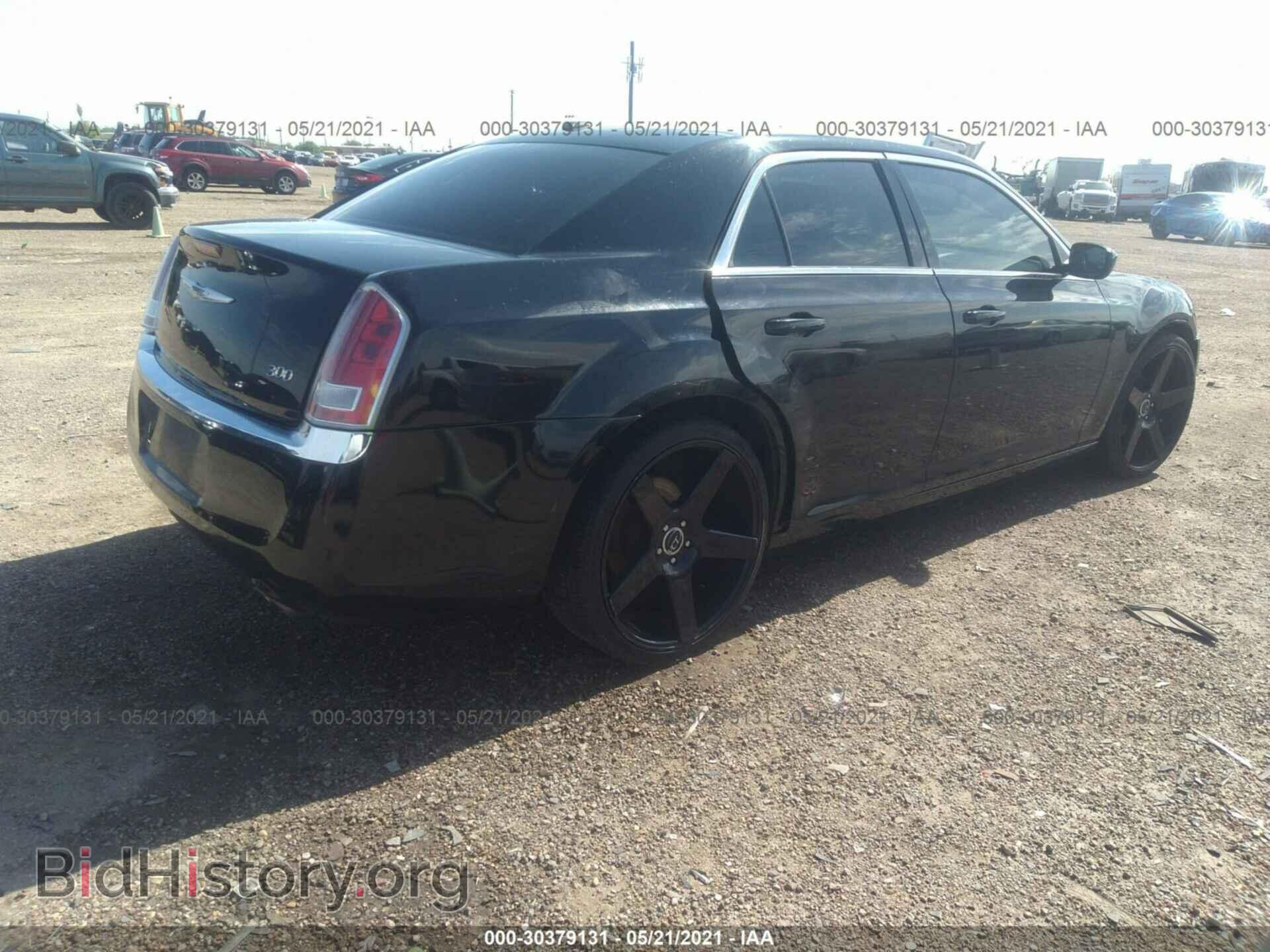 2012 CHRYSLER 300 - VIN: 2C3CCAAG0CH241910 - Фото 4