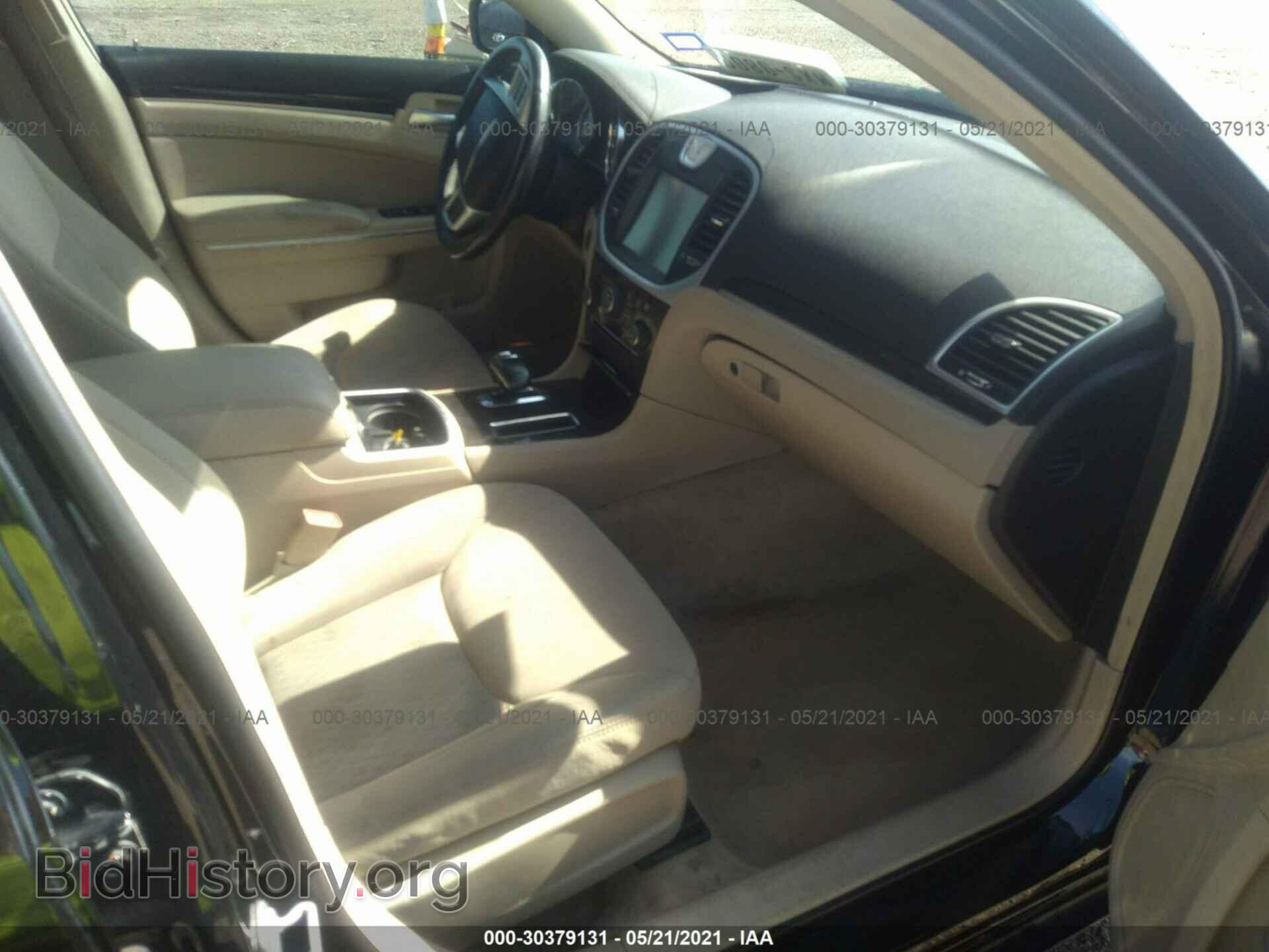 2012 CHRYSLER 300 - VIN: 2C3CCAAG0CH241910 - Фото 5