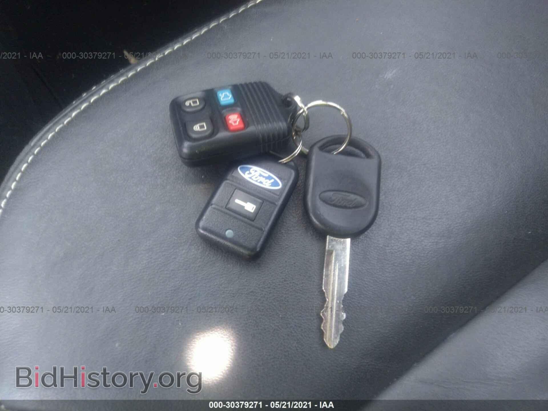 2011 FORD FOCUS - VIN: 1FAHP3HN3BW201042 - Photo 11
