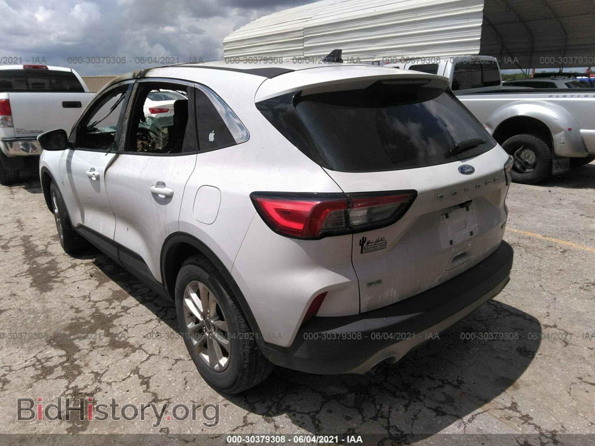 2020 FORD ESCAPE - VIN: 1FMCU0G69LUA54613 - Фото 3