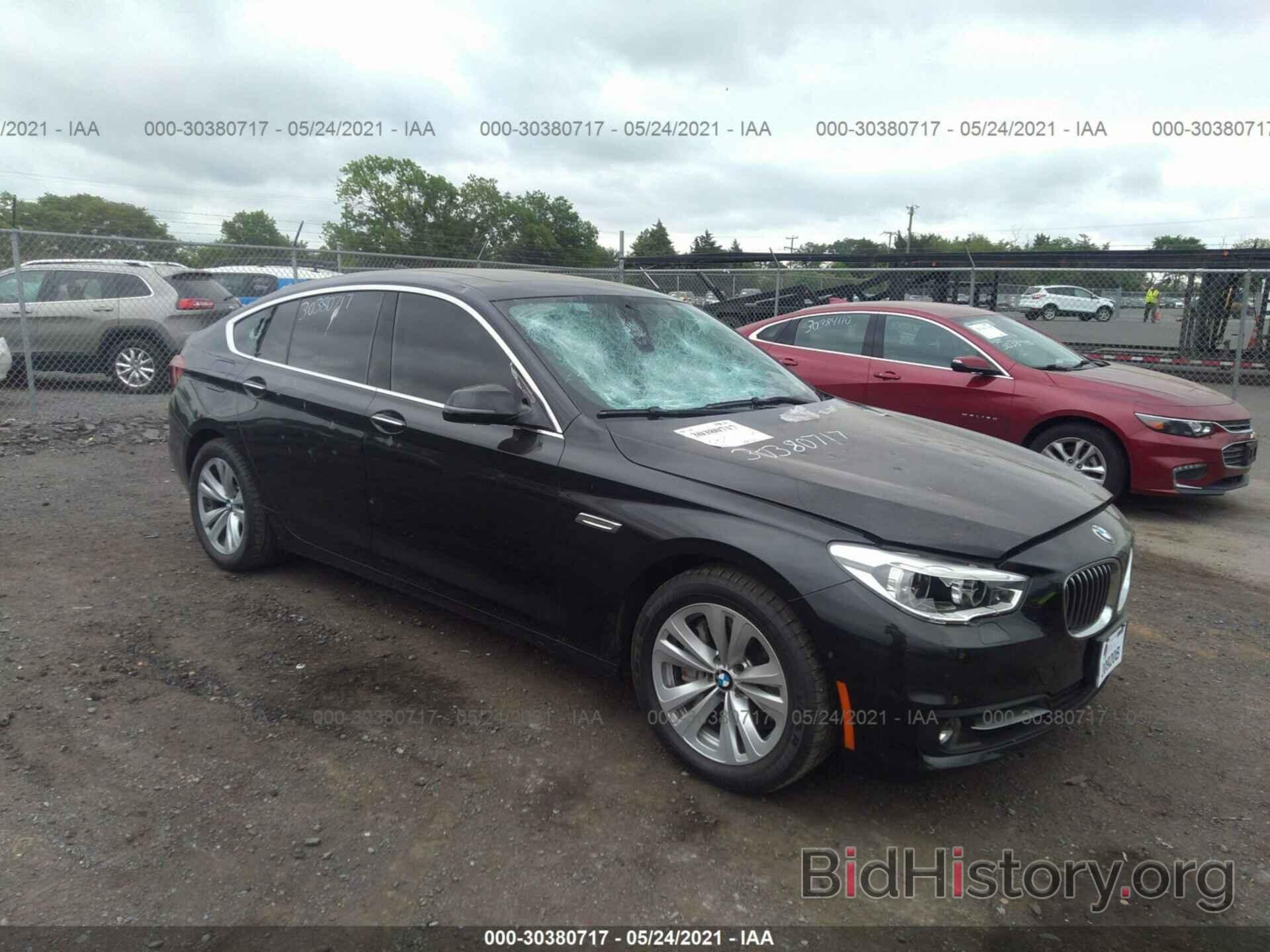 Photo WBA5M2C30HG499328 - BMW 5 SERIES 2017