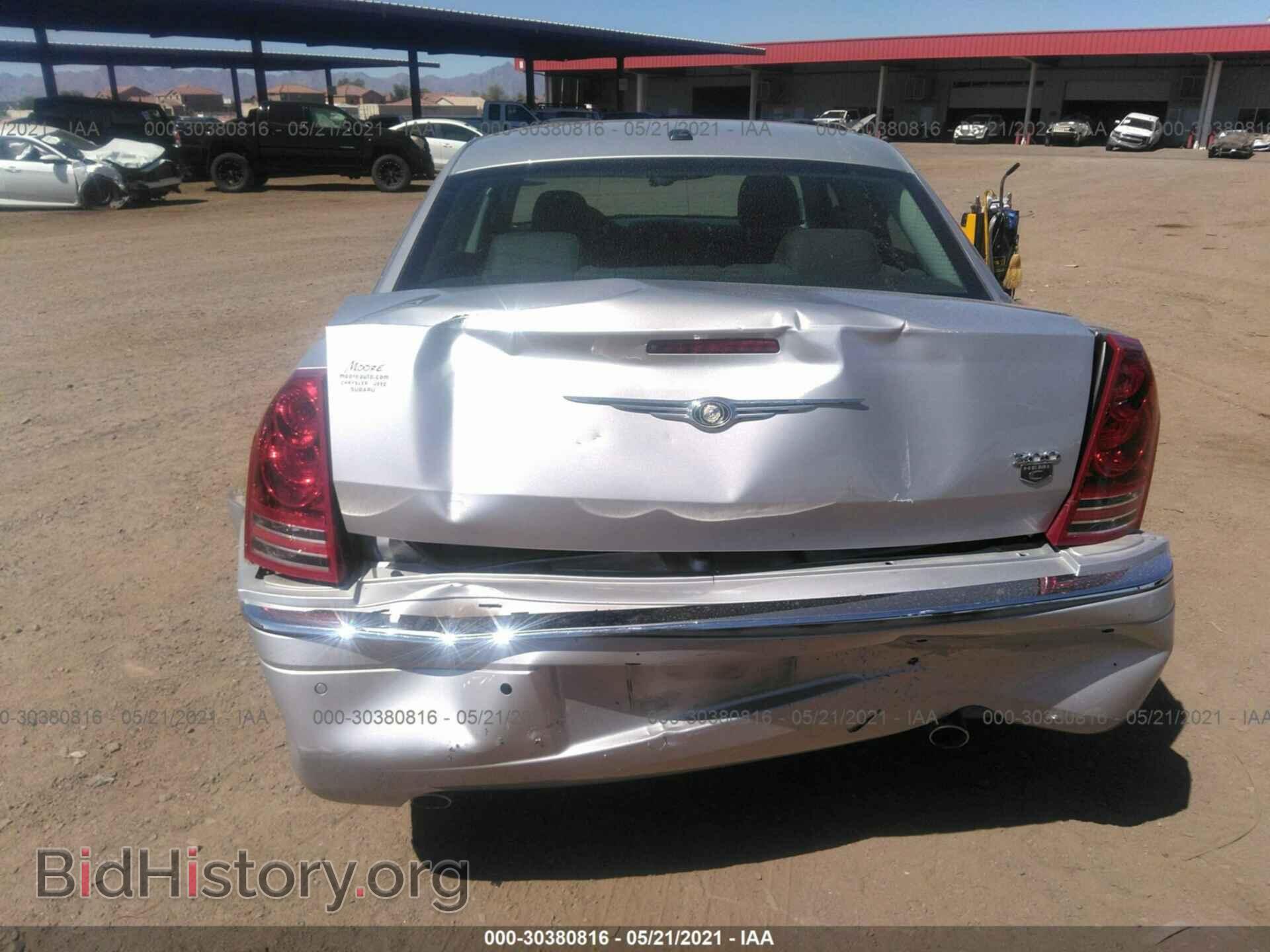 2010 CHRYSLER 300 - VIN: 2C3CA6CT9AH126443 - Фото 6