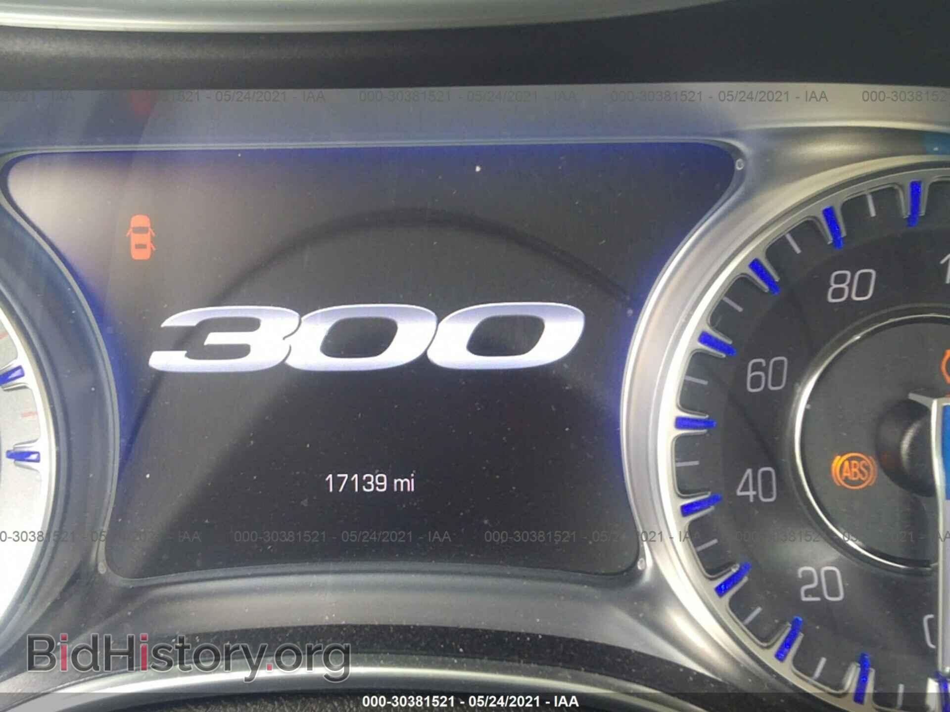 2019 CHRYSLER 300 - VIN: 2C3CCARG3KH569177 - Фото 7